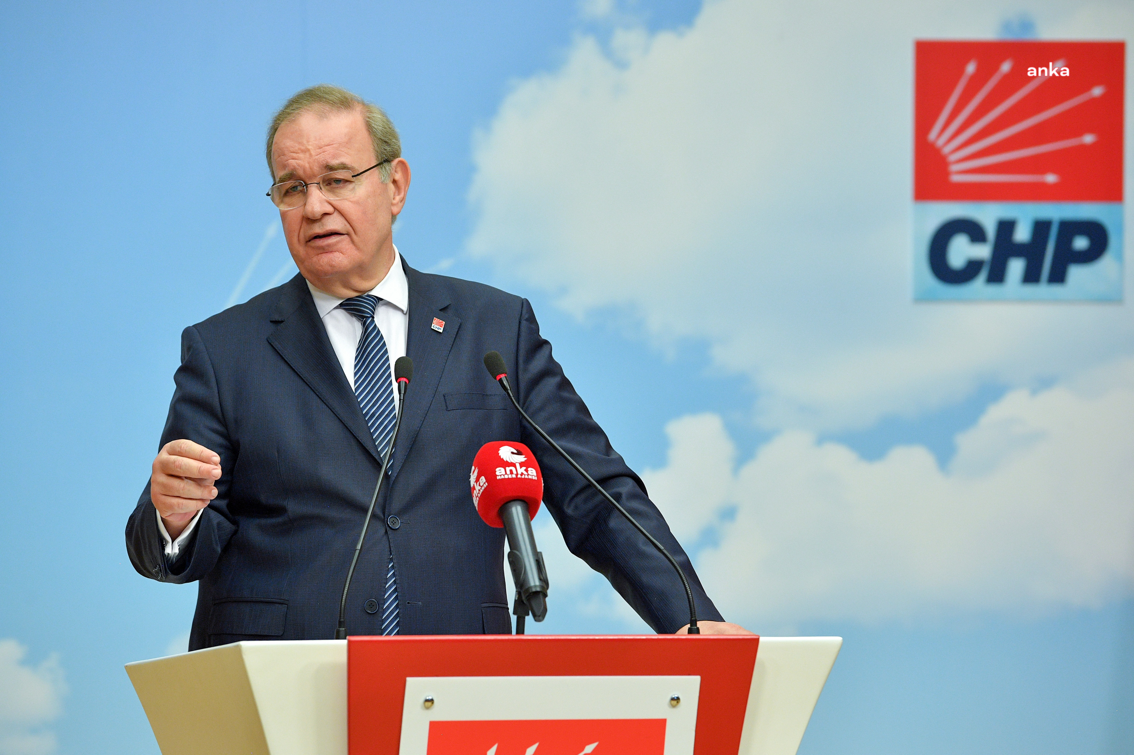 FAİK ÖZTRAK: MİLLİ GELİR YENİDEN 800 MİLYAR DOLARIN ALTINDA