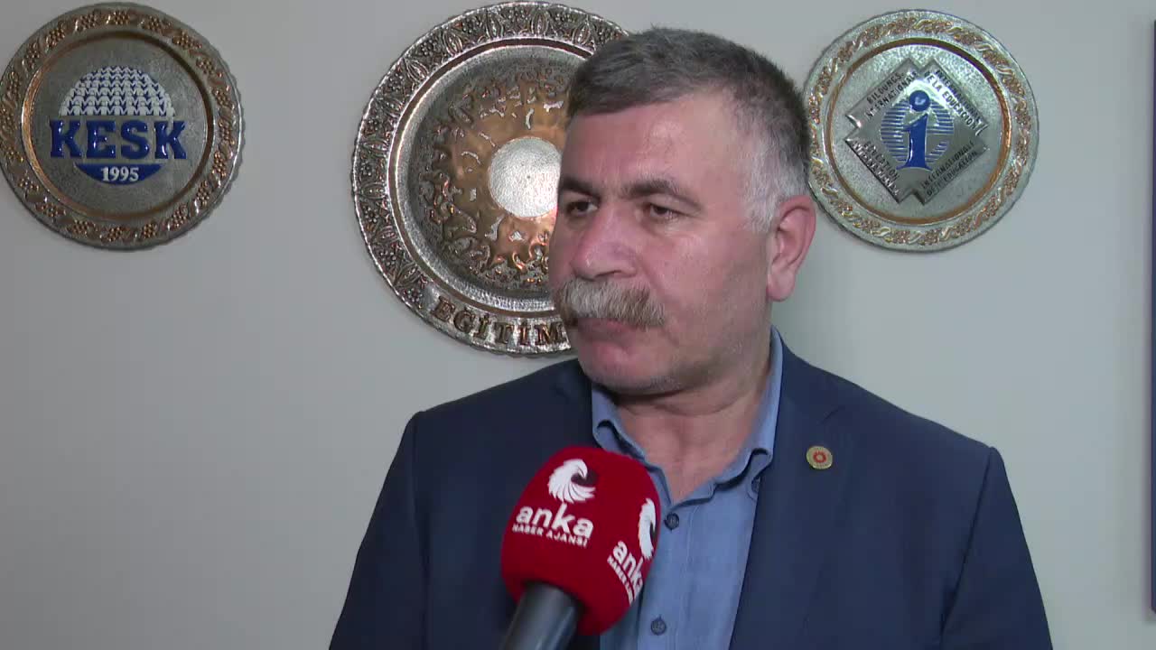 EĞİTİM SEN YÜRÜTME KURULU ÜYESİ KARAGÖZ'DEN ALADAĞ TEPKİSİ: "İL VE İLÇE MİLLİ EĞİTİM MÜDÜRLÜĞÜNÜN YARGILANMAMASI ÇOK CİDDİ EKSİKLİK"
