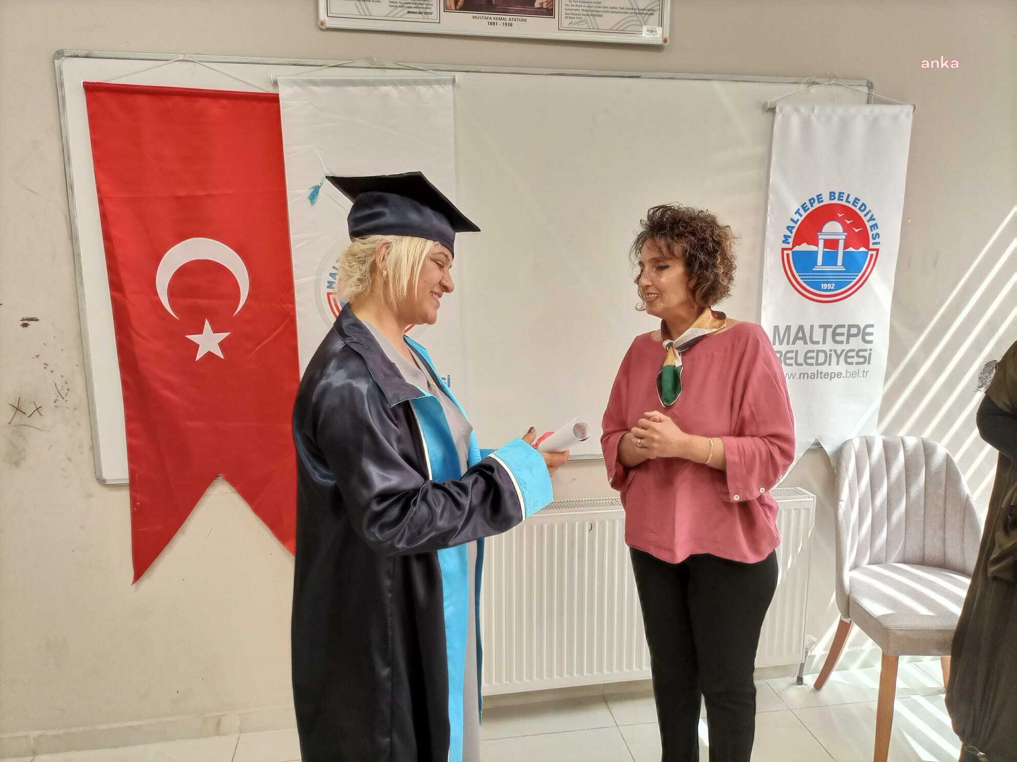 MALTEPE BELEDİYESİ'NİN OKUMA-YAZMA KURSLARI MEZUN VERMEYE DEVAM EDİYOR