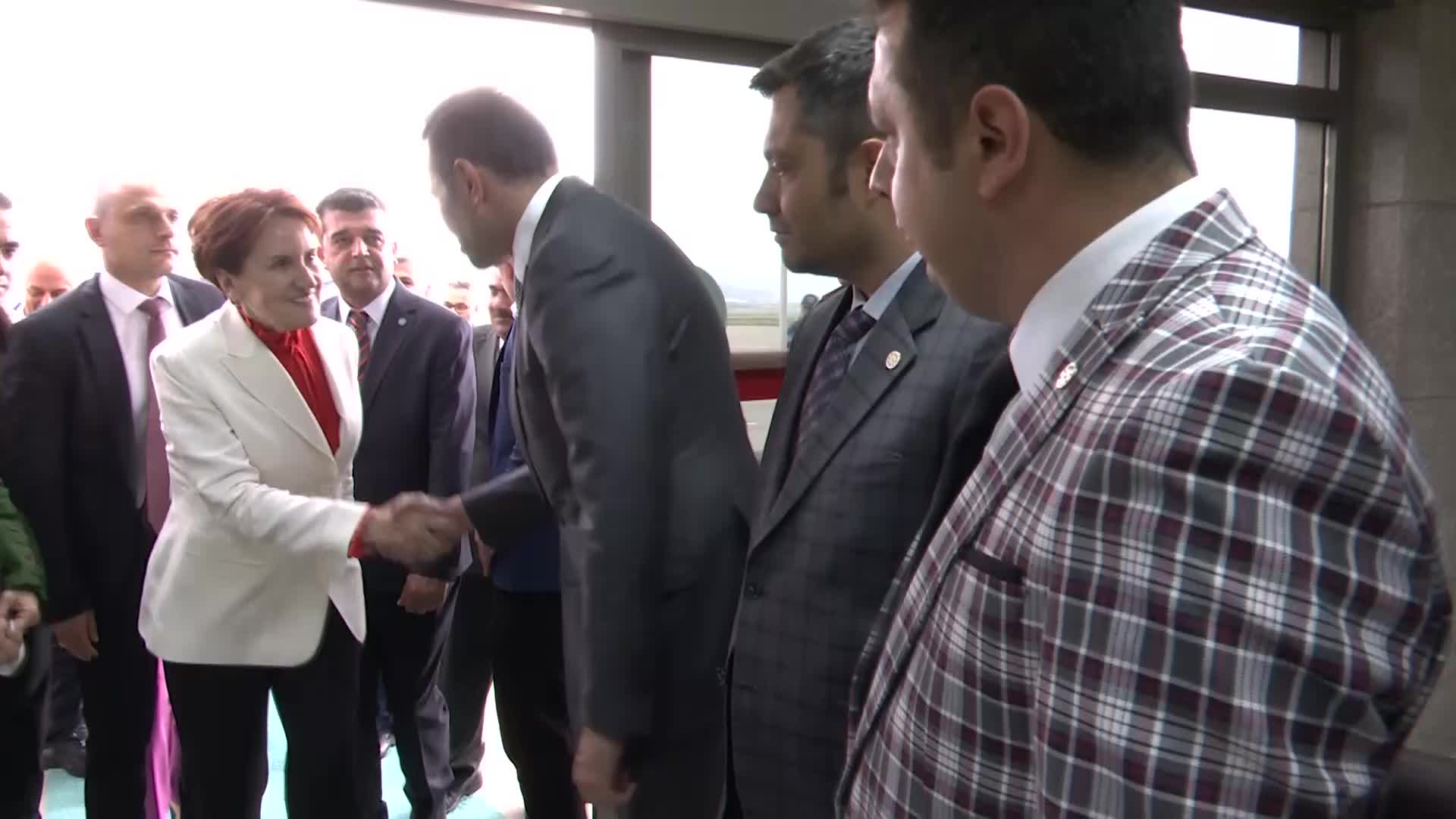 MERAL AKŞENER YARIN BURDUR’DA ESNAFI ZİYARET EDECEK