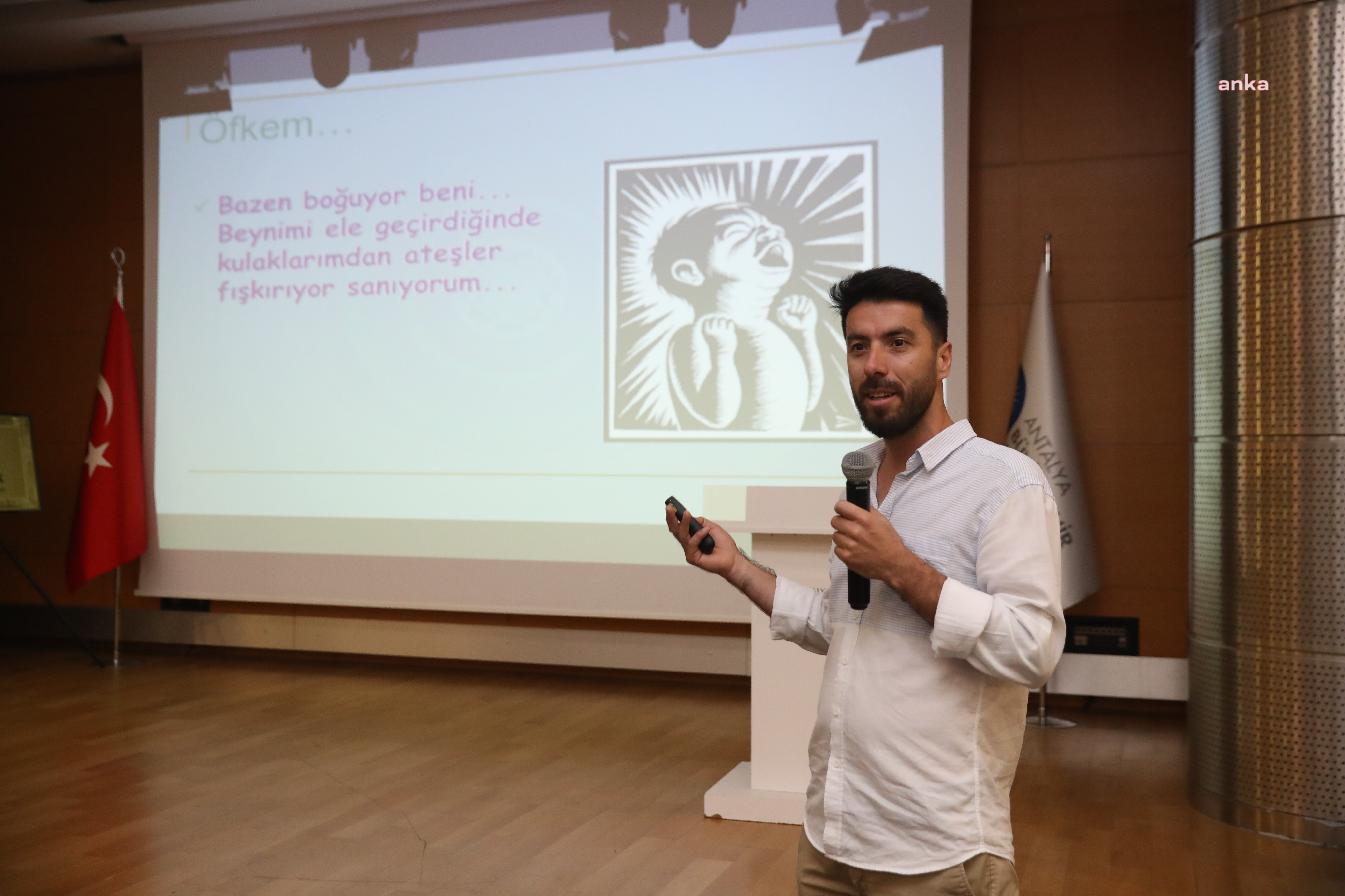 ANTALYA BÜYÜKŞEHİR’DEN OTOBÜS ŞOFÖRLERİNE “ÖFKE KONTROLÜ” EĞİTİMİ