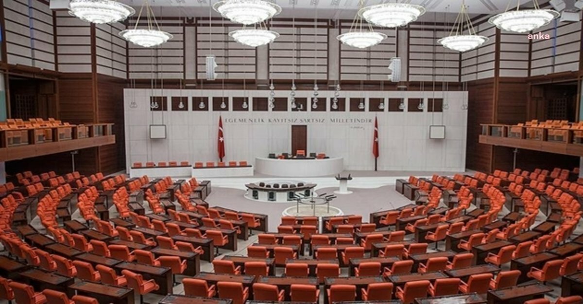 6. YARGI PAKETİ TBMM’DE: HAKİM VE SAVCI ADAYLARI 'HAKİM VE SAVCI YARDIMCISI' OLACAK, 2 DEĞİL 3 YIL EĞİTİM GÖRECEK