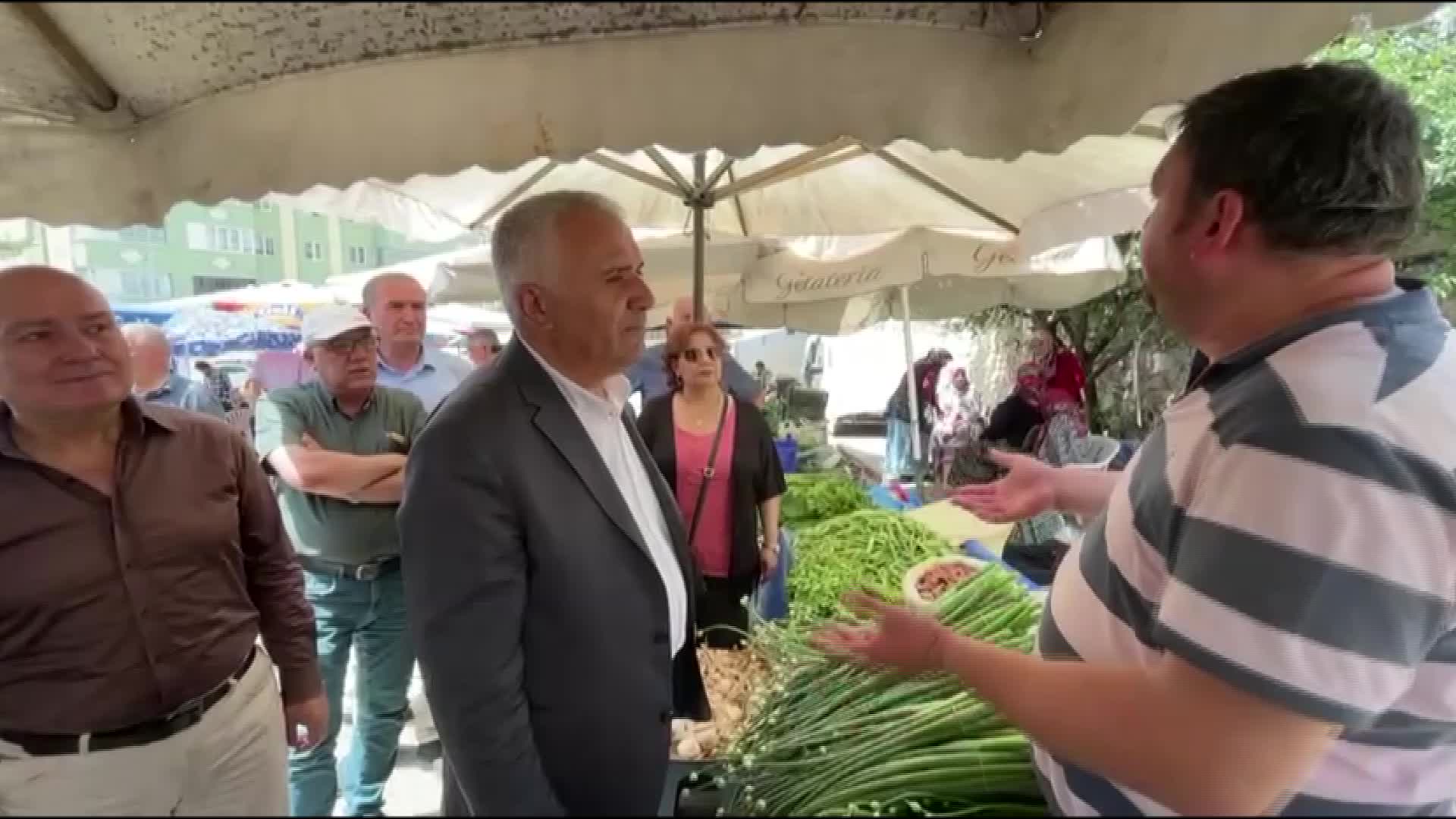 KARABÜKLÜ PAZARCI: BU PAHALILIK NEREYE KADAR GİDECEK? SAYIN CUMHURBAŞKANIMIZ BUNA NE ÇÖZÜM BULACAK