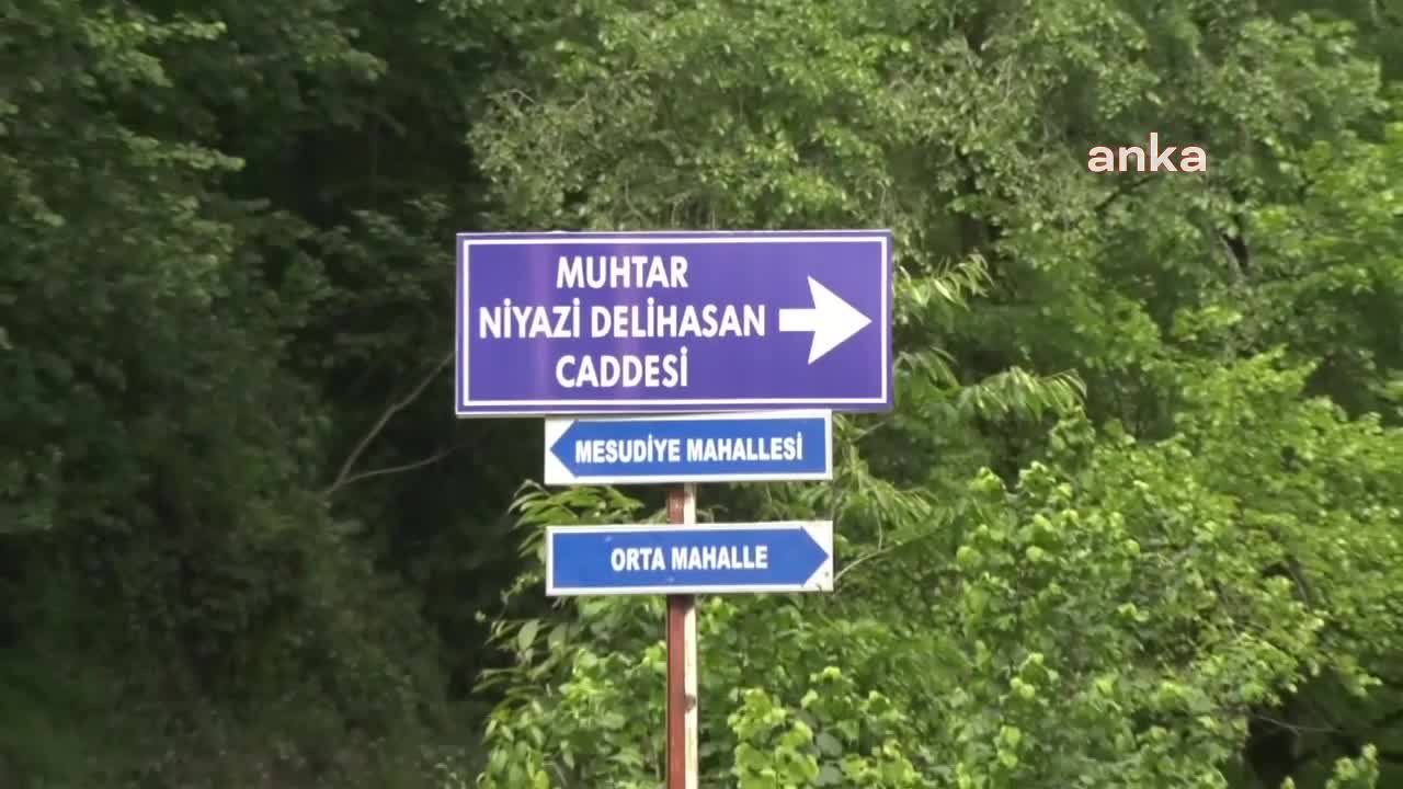RİZELİ TAKSİCİ: "MİLLET AÇ. ERDOĞAN, OTURMUŞ ORADAN HER ŞEYE PEMBE GÖZLÜKLE BAKIYOR"