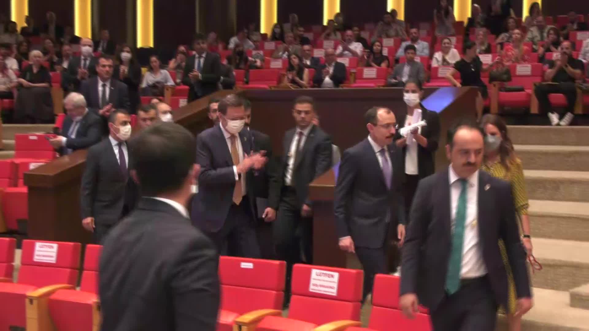 BAKAN MUŞ, SAĞLIK HİZMETİ DESTEK PAKETİNİ AÇIKLADI: SEYAHAT SAĞLIK SİGORTASI, İSTİHDAM, EĞİTİM VE YABANCI DİL, SPOR ve HEAL IN TÜRKİYE PORTALI