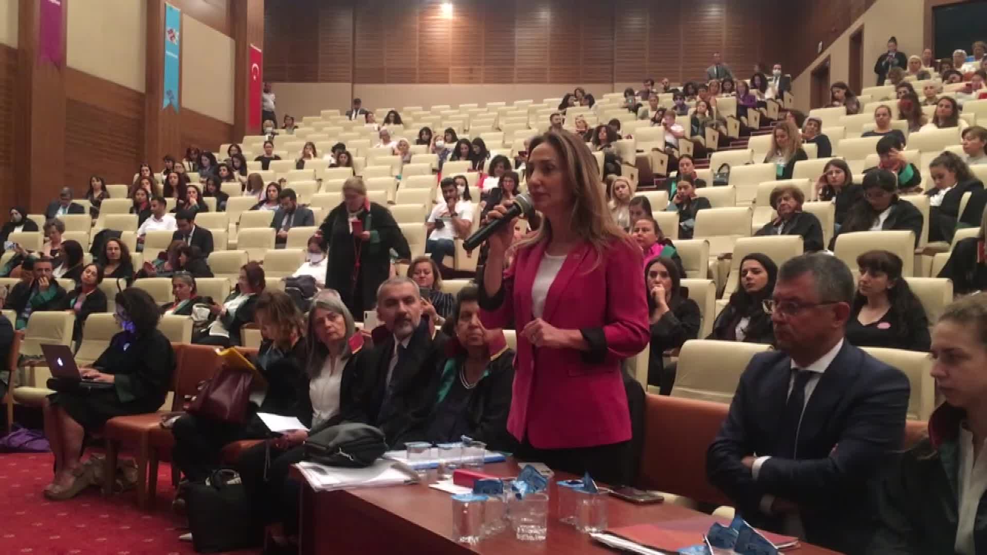 İSTANBUL SÖZLEŞMESİ DAVASI DANIŞTAY'DA. ÖZGÜR ÖZEL: "HER BİRİMİZİN ORTAK GELECEĞİNE VERECEĞİ ZARARI DÜŞÜNEREK KARARA BAĞLAYACAĞINIZA İNANIYORUM"