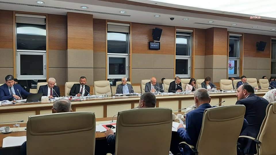 CHP’DEN BASIN KANUNU’NA ŞERH: "TOPLUMSAL MUHALEFETİ BASTIRMA YASASIDIR"