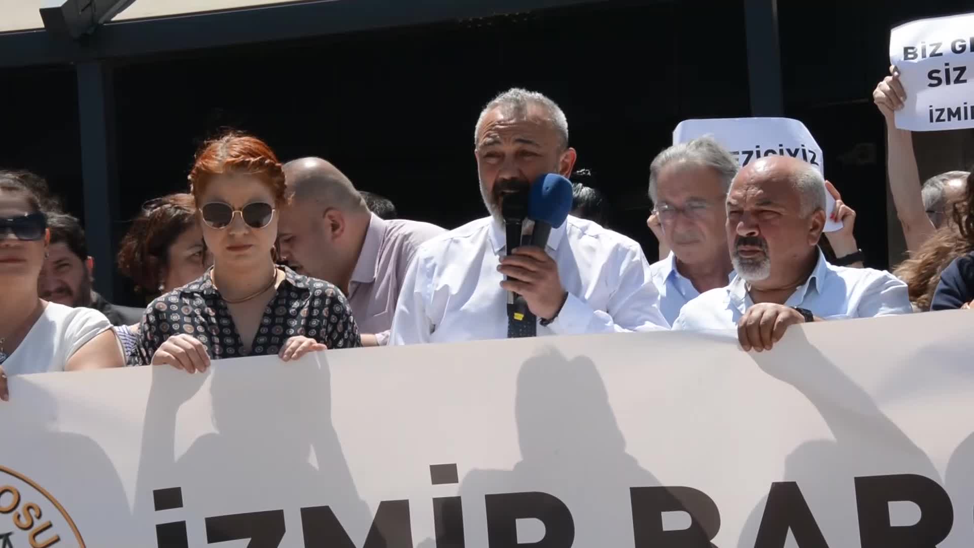İZMİR BAROSU’NDAN CUMHURBAŞKANI ERDOĞAN HAKKINDA SUÇ DUYURUSU: “BİZ GEZİCİYİZ, SİZ GİDİCİ"