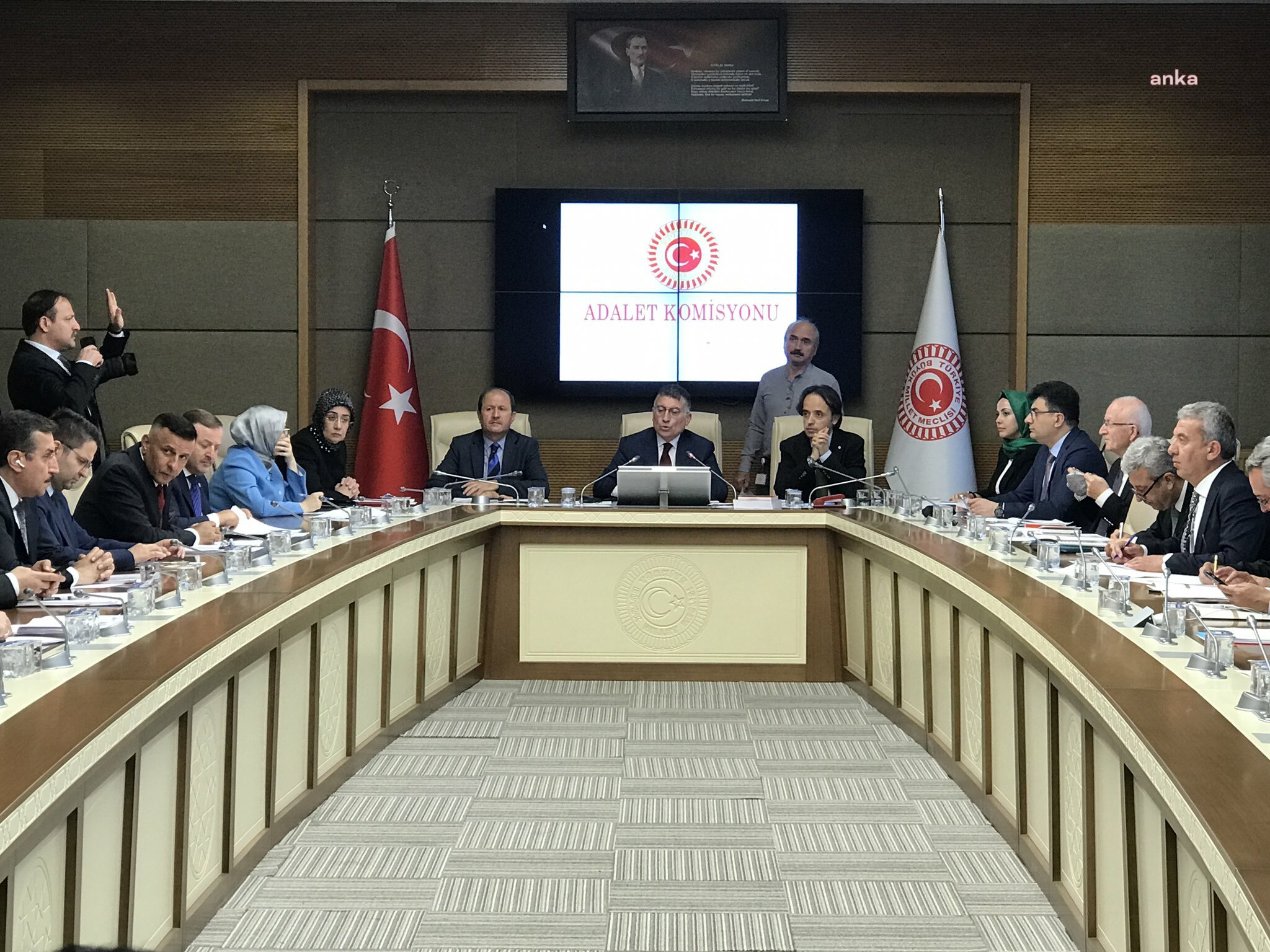 6. YARGI PAKETİ ADALET KOMİSYONU’NDA: “YARGI SİSTEMİ OLAĞANÜSTÜ ORTAMDAN ÇIKAMADI”