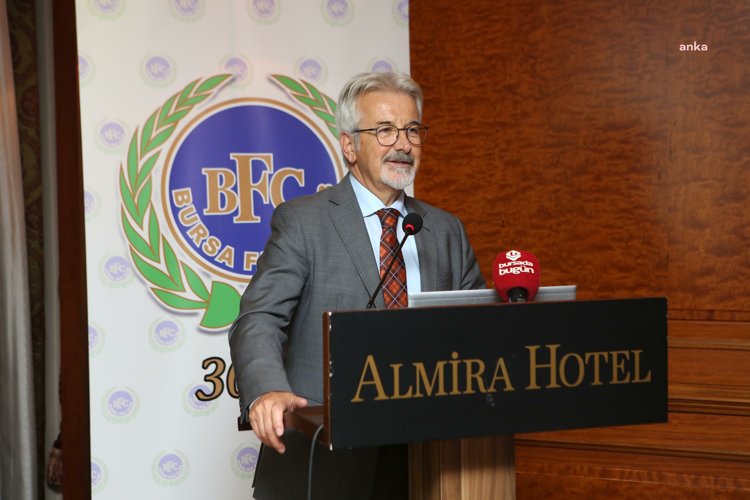 NİLÜFER BELEDİYE BAŞKANI ERDEM: “İNSANLARIN KEYİF ALACAĞI KENT İÇİN ÇALIŞIYORUZ”