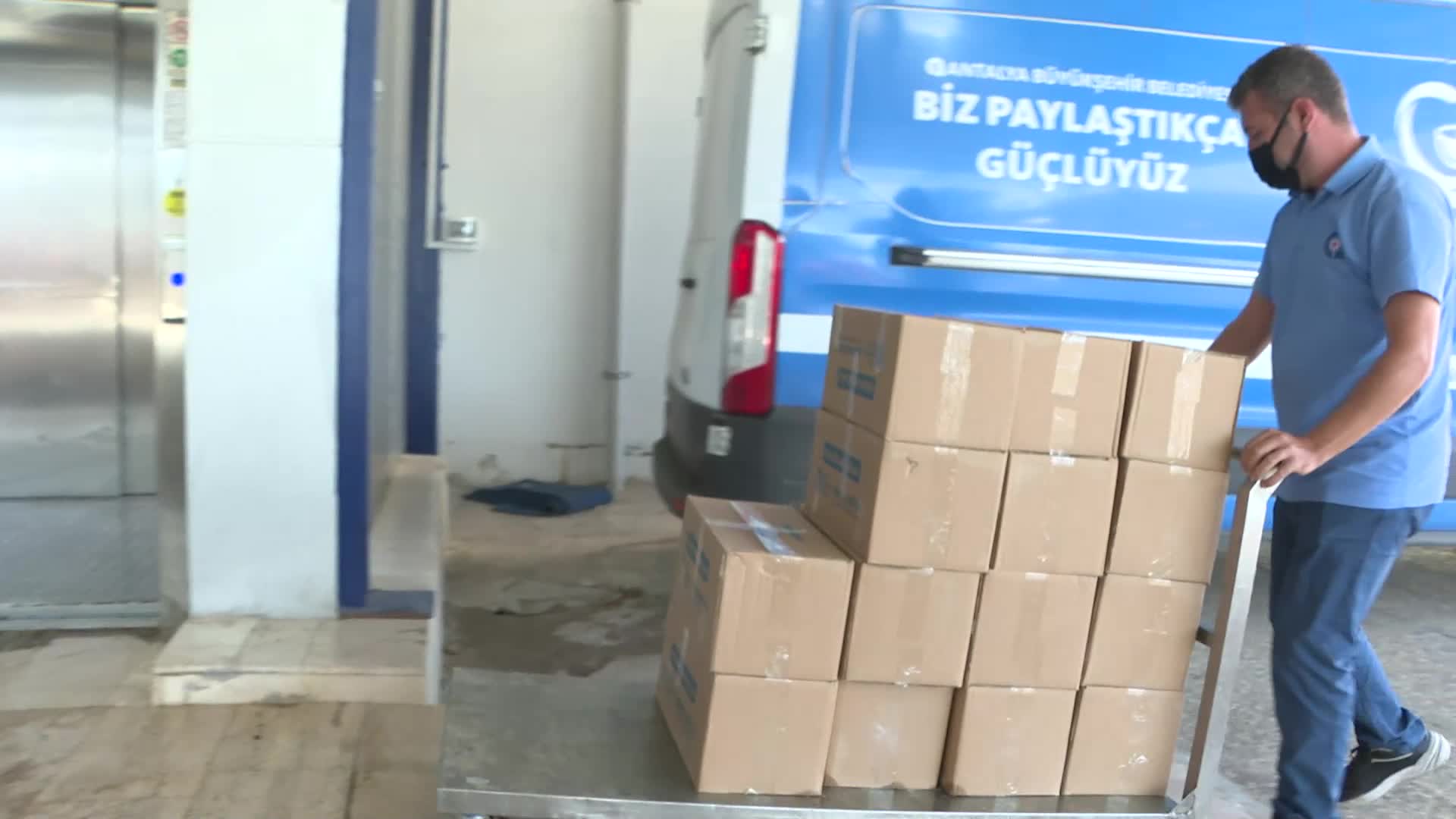 ANTALYA BÜYÜKŞEHİR’DEN ÇÖLYAK HASTALARINA GIDA YARDIMI