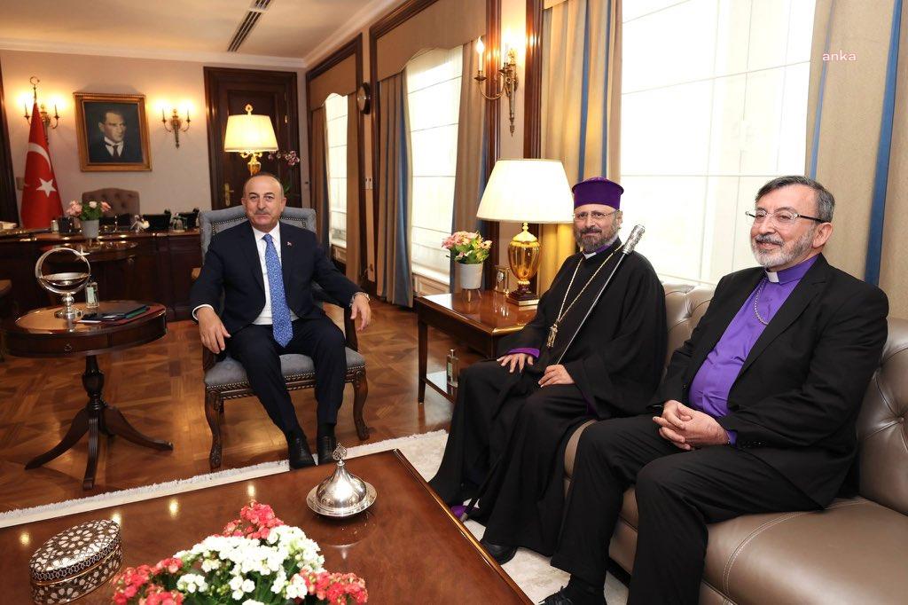 ÇAVUŞOĞLU: "ERMENİ CEMAATİMİZ, ÜLKEMİZİN AYRILMAZ BİR PARÇASIDIR"