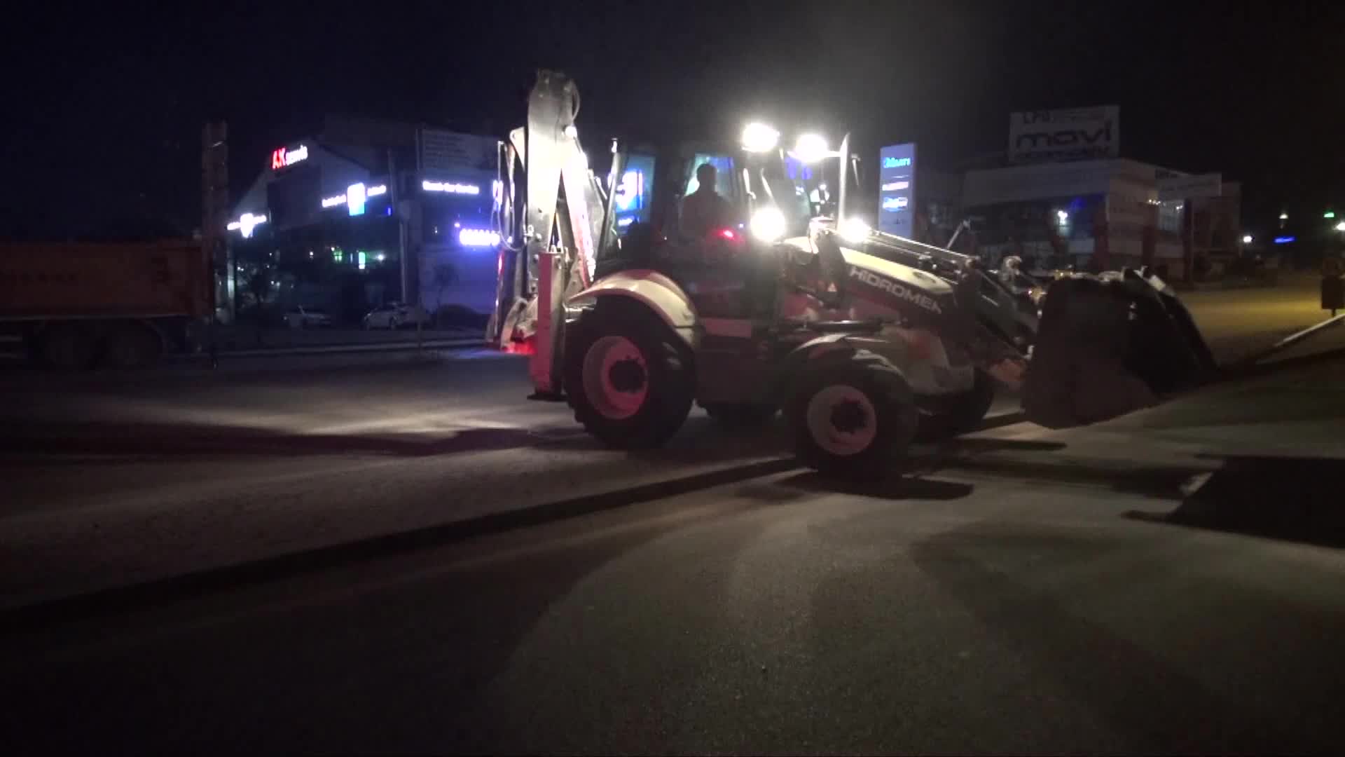 BAĞDAT CADDESİ’NDE SU BASKINI ÇİLESİNE SON