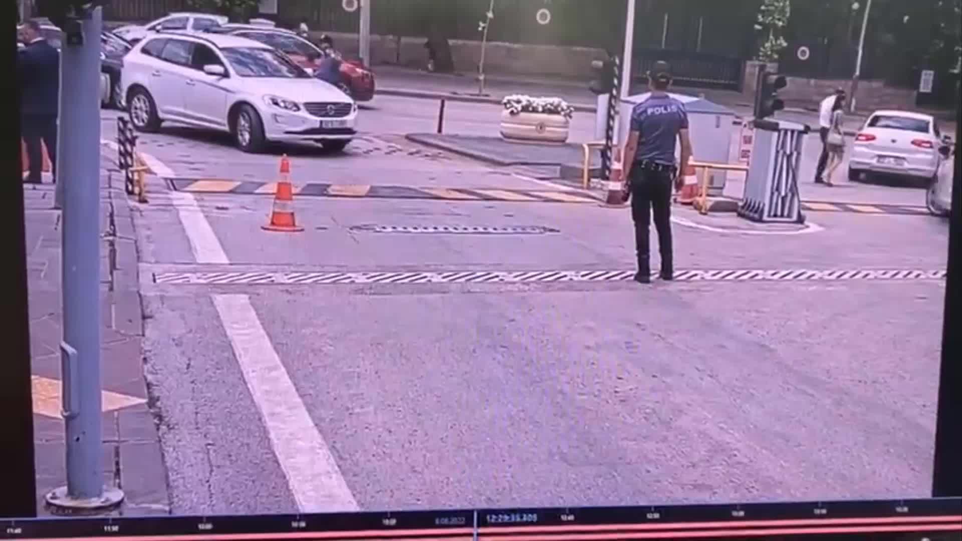 ATİLA SERTEL YENİ GÖRÜNTÜ PAYLAŞTI. O ARAÇ MECLİS'E ALINMAMIŞ