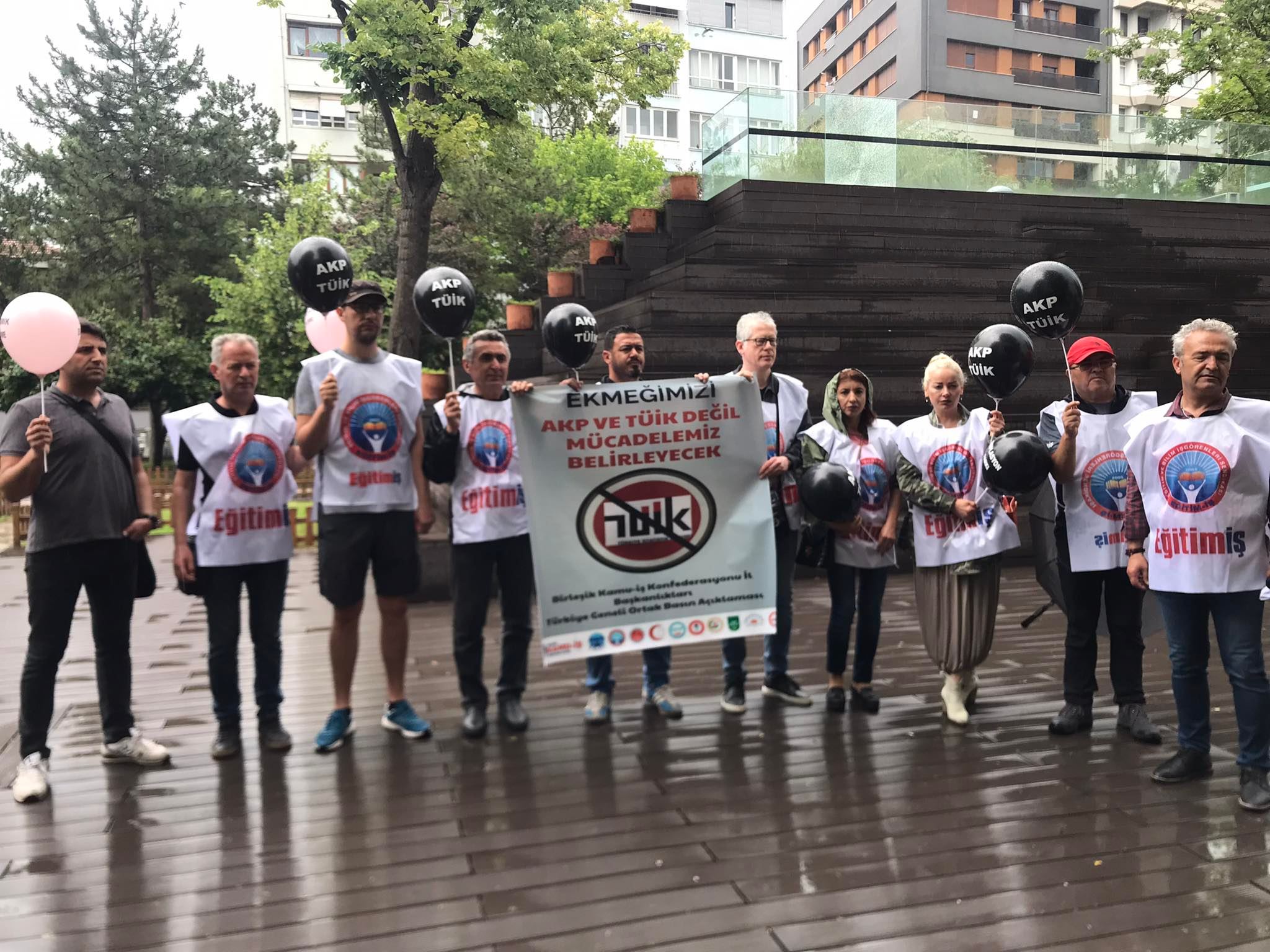 BİRLEŞİK KAMU İŞ’TEN TÜİK'İN ENFLASYON RAKAMLARINA BALONLU PROTESTO