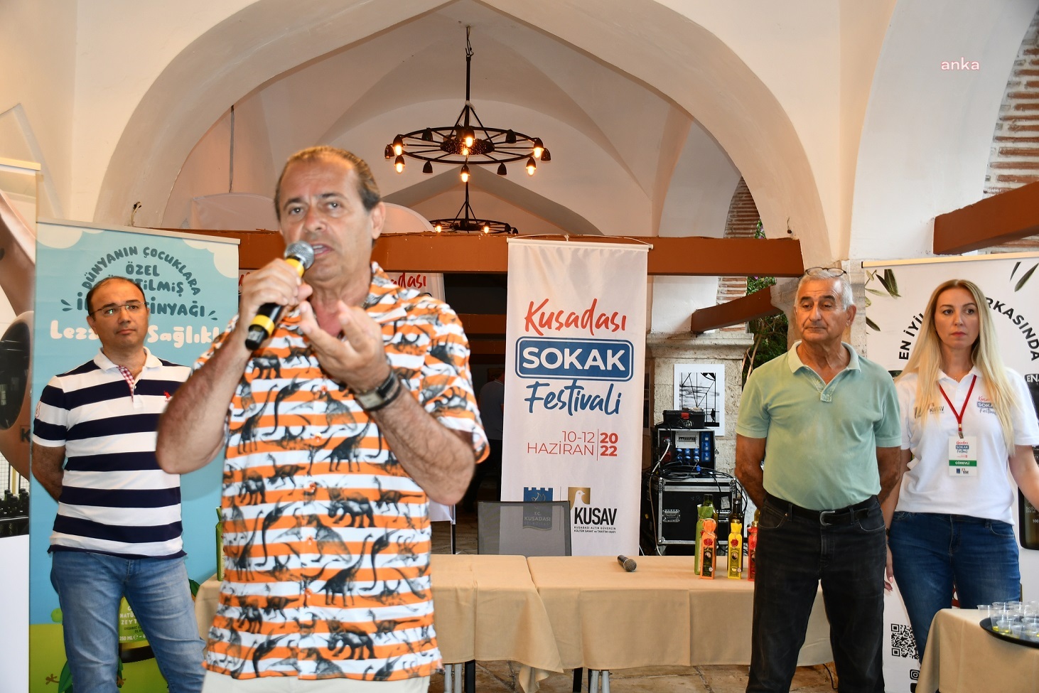 KUŞADASI SOKAK FESTİVALİ ZEYTİNYAĞI TADIMI İLE BAŞLADI