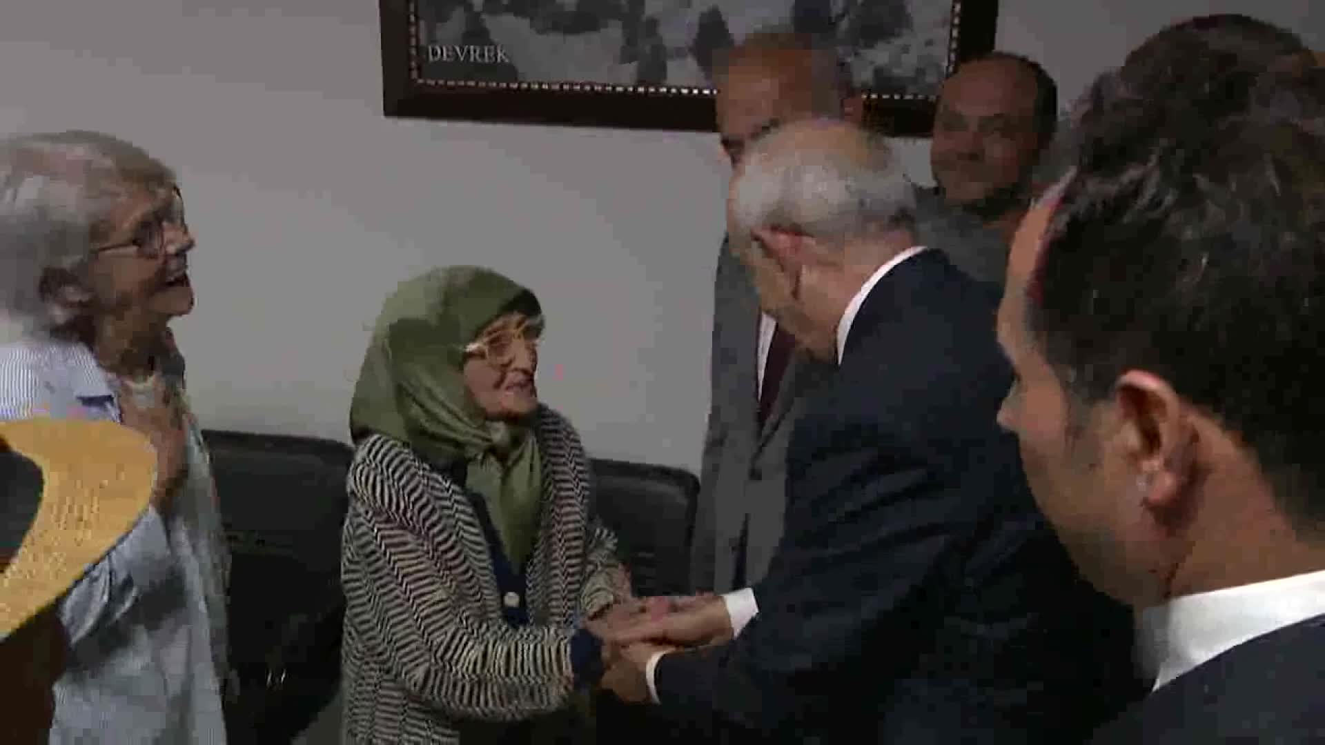 KILIÇDAROĞLU: “DEVREK’İ NASIL YÖNETİYORSAK, ÇAYCUMA’YI NASIL YÖNETİYORSAK; GÖRECEKSİNİZ TÜRKİYE’Yİ DE AYNI ANLAYIŞLA, HİÇBİR AYRIM YAPMADAN YÖNETECEĞİZ”