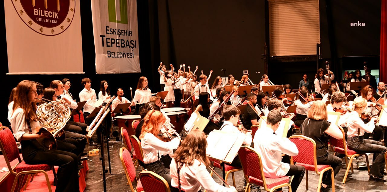 TEPEBAŞI ÇOCUK KOROSUNDAN BİLECİK’TE KONSER