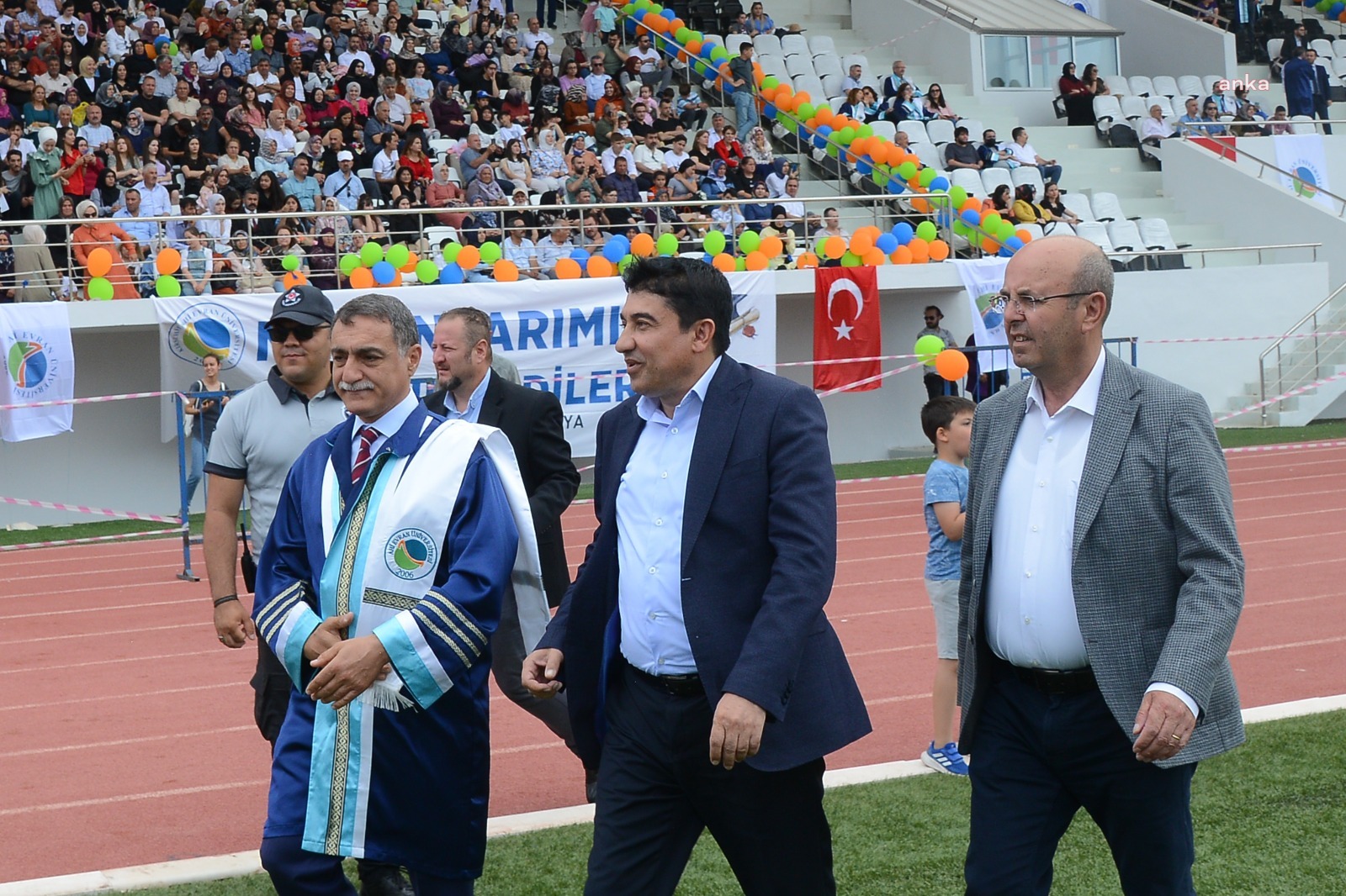 KIRŞEHİR BELEDİYE BAŞKANI EKİCİOĞLU, KAEÜ MEZUNİYET TÖRENİNE KATILDI