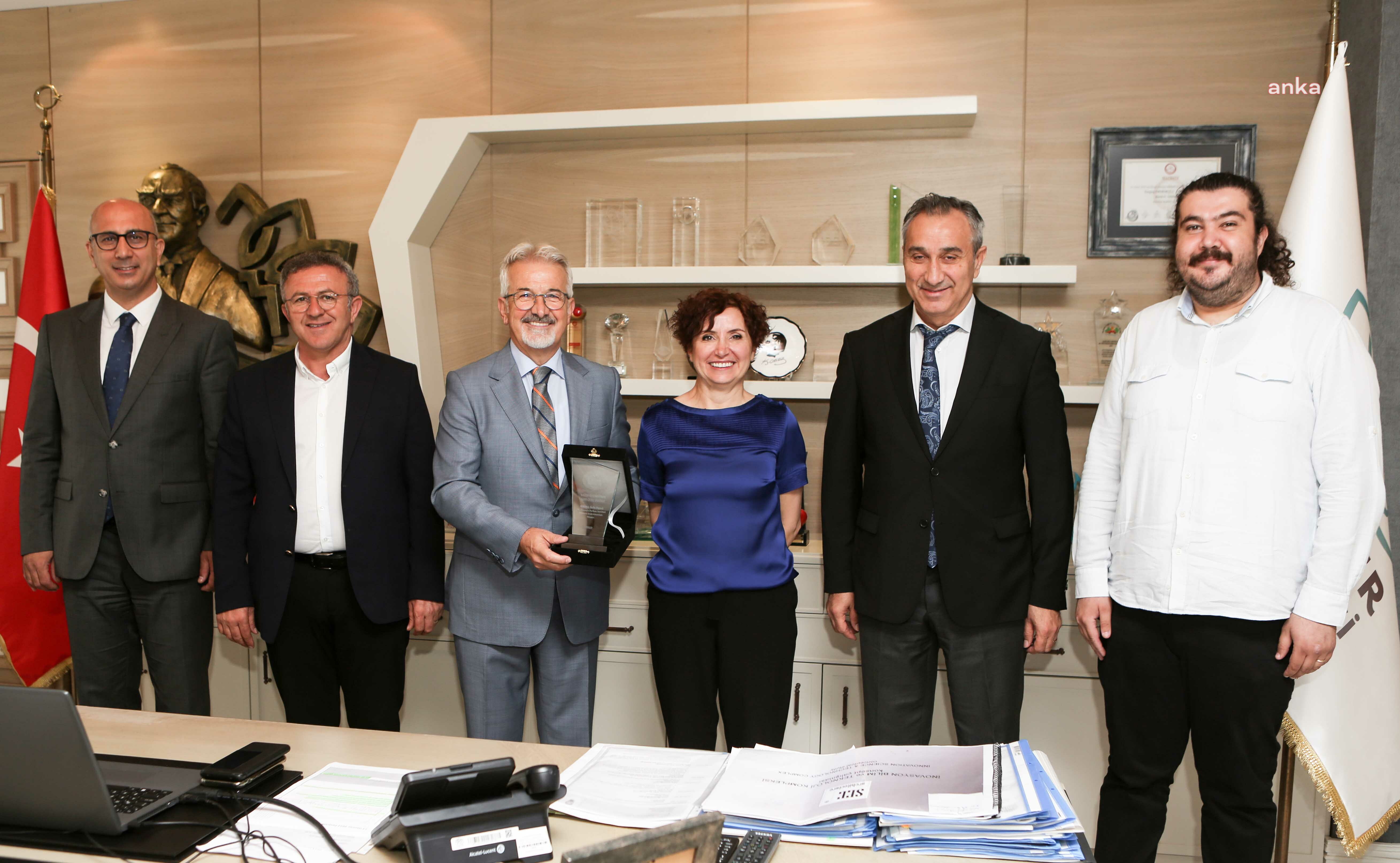 NİLÜFER BELEDİYESİ DR. HÜSEYİN PARKAN SANLIKOL MÜZİK ENSTRÜMANLARI MÜZESİ’NE ÖDÜL