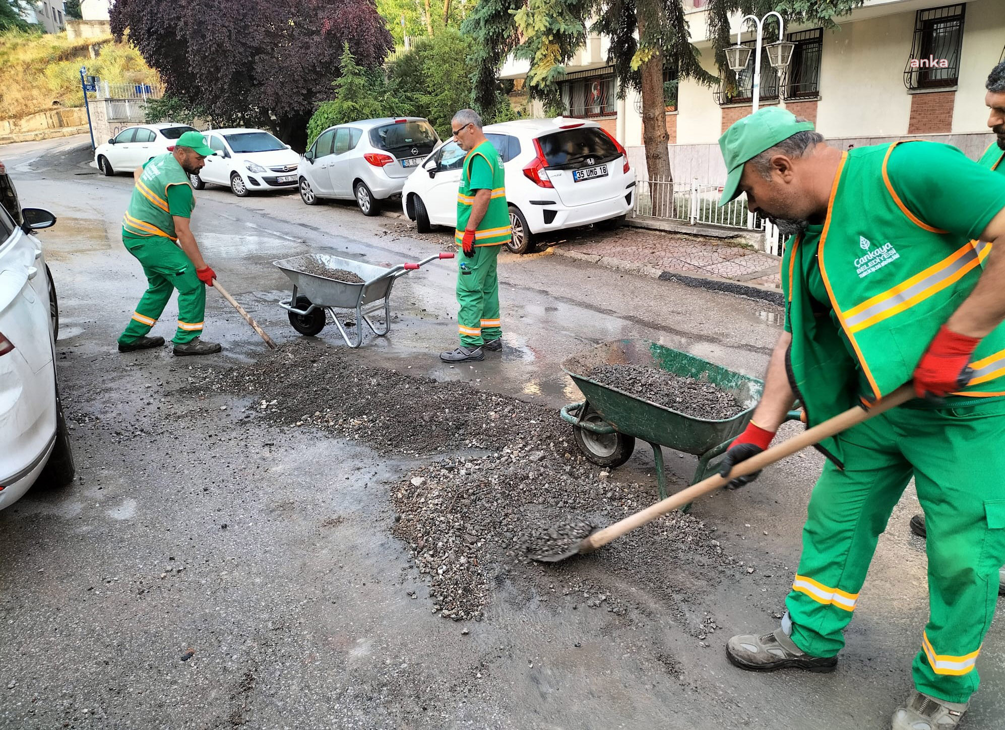 ÇANKAYA’DA YOĞUN YAĞIŞ SONRASI TEMİZLİK