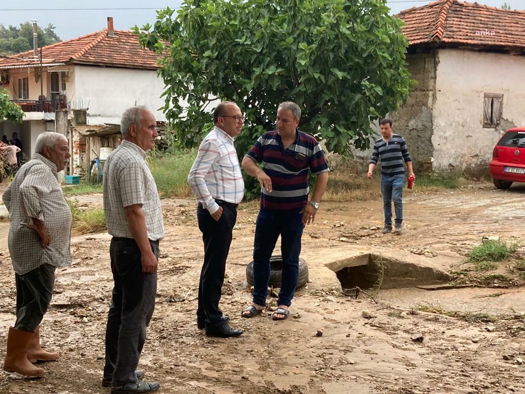 TURGUTLU BELEDİYE BAŞKANI AKIN’DAN YAĞIŞTAN ETKİLENEN KURUDERE MAHALLESİ'NE ZİYARET