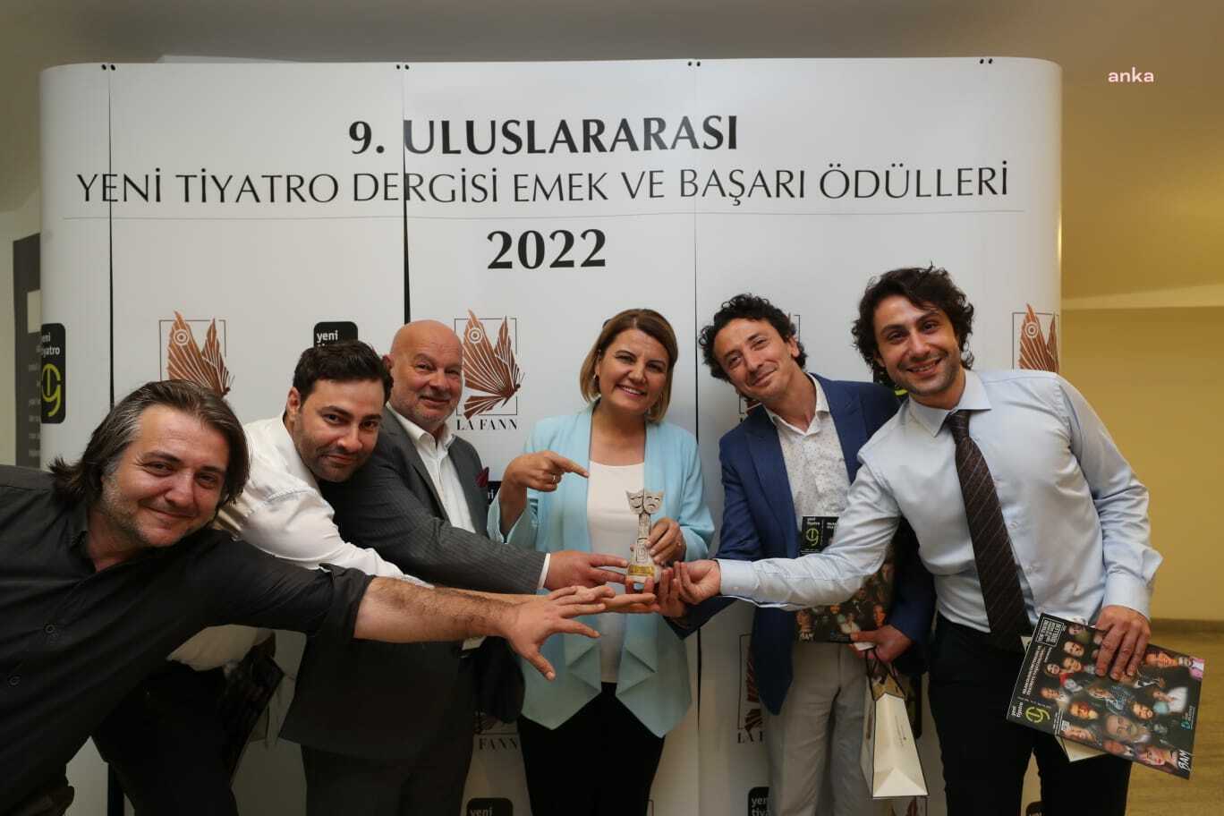 İZMİT BELEDİYE BAŞKANI HÜRRİYET: “TİYATRODA, MÜZİKTE, RESİMDE HER ALANDA KAYNAKLARIMIZI SANATA YATIRARAK ÖNCÜ OLMAYA ÇALIŞIYORUZ”
