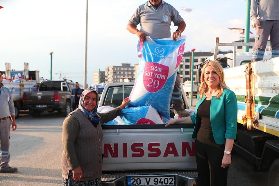 MERKEZEFENDİ BELEDİYESİ'NDEN SÜT ÜRETİCİLERİNE YEM DESTEĞİ
