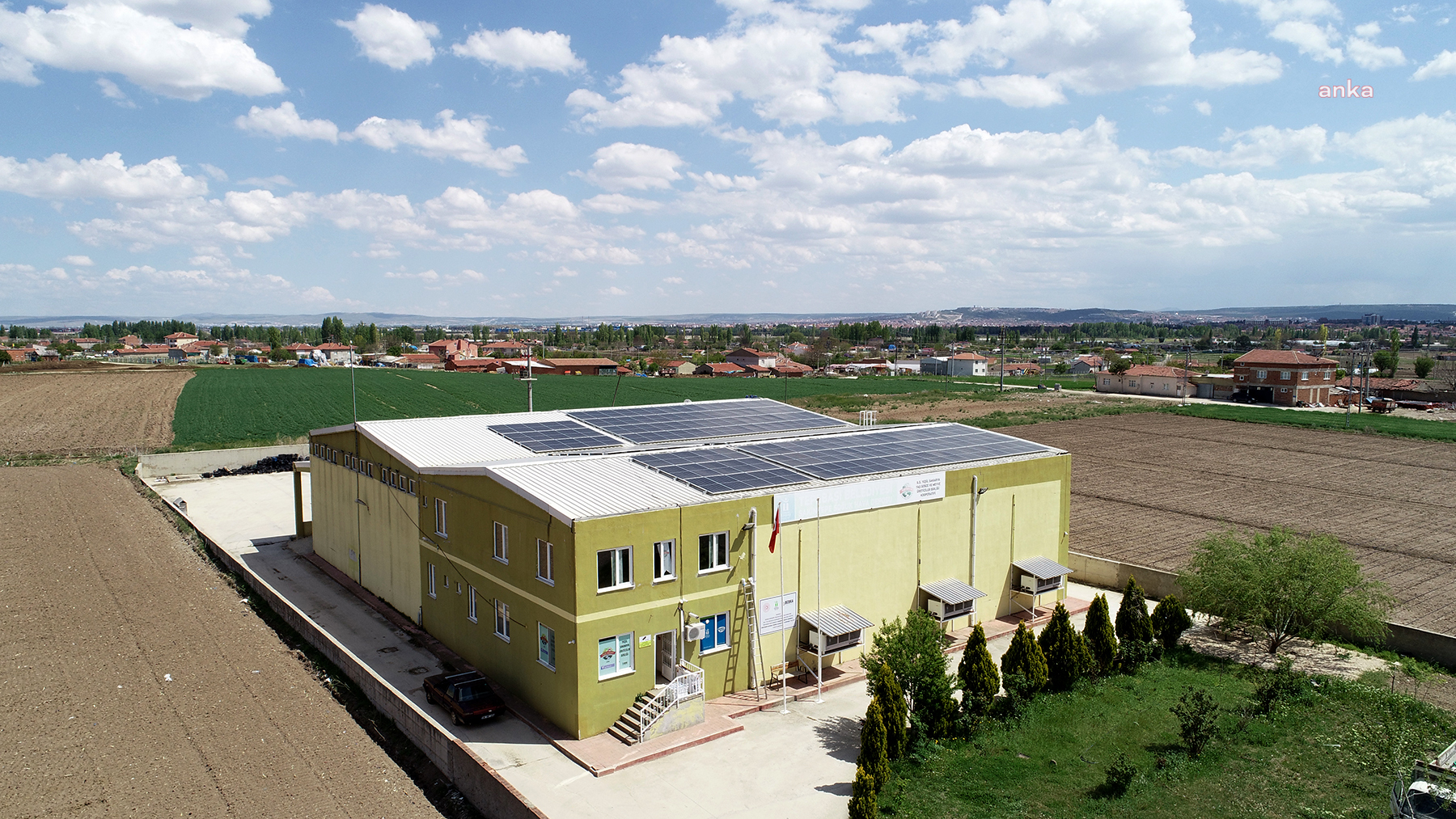 TEPEBAŞI'NDA SOĞUK HAVA DEPOSU DA TEMİZ ENERJİ ÜRETMEYE BAŞLADI