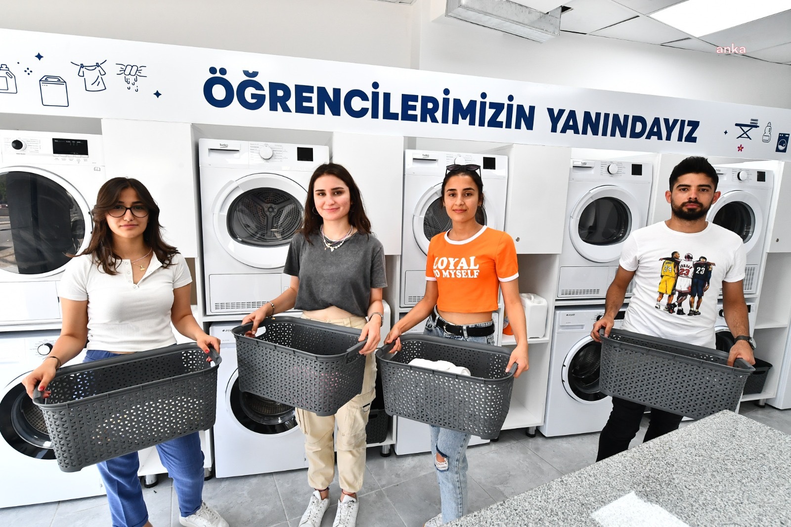 İZMİR'DE ÜNİVERSİTE ÖĞRENCİLERİNE ÜCRETSİZ ÇAMAŞIRHANE HİZMETİ