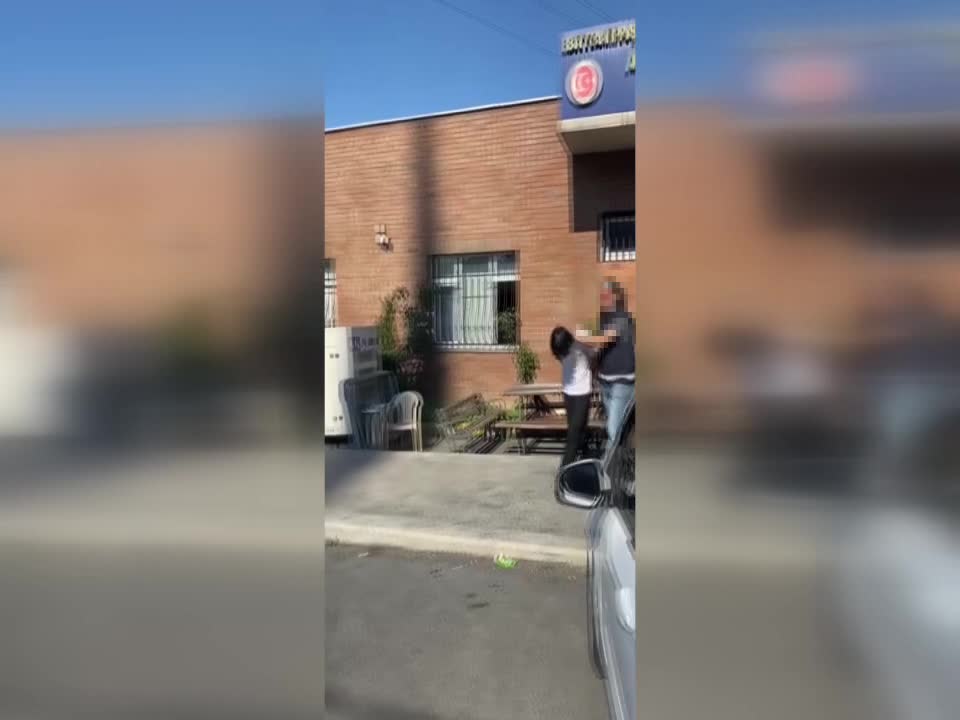BAYRAMPAŞA'DA REHİNE OPERASYONU: 7 KİŞİYİ REHİN ALAN AFGANİSTAN UYRUKLU 5 ŞÜPHELİ GÖZALTINA ALINDI