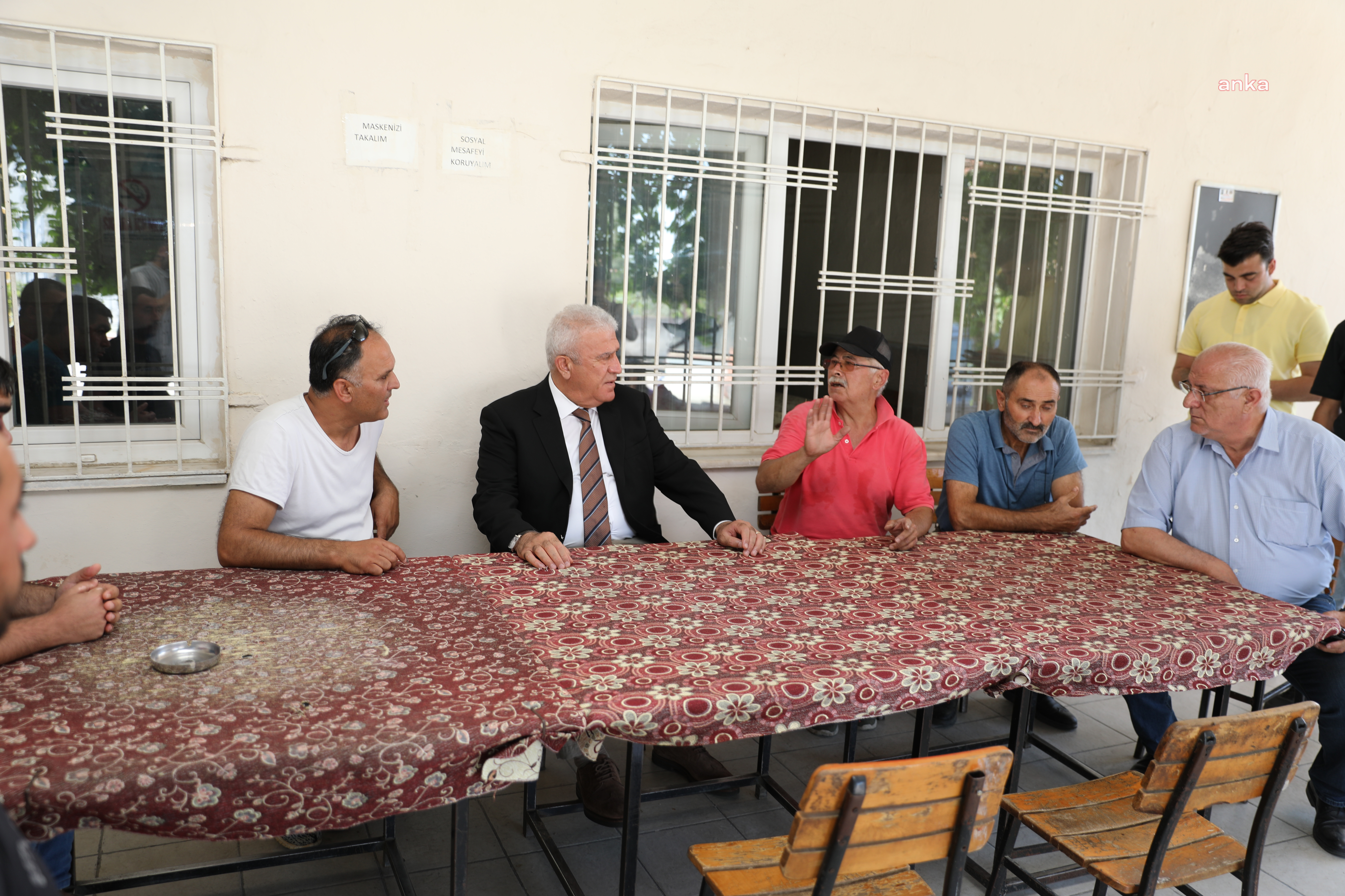 EFELER BELEDİYE BAŞKANI ATAY FIRTINADAN ETKİLENEN KOCAGÜR MAHALLE SAKİNLERİYLE BULUŞTU