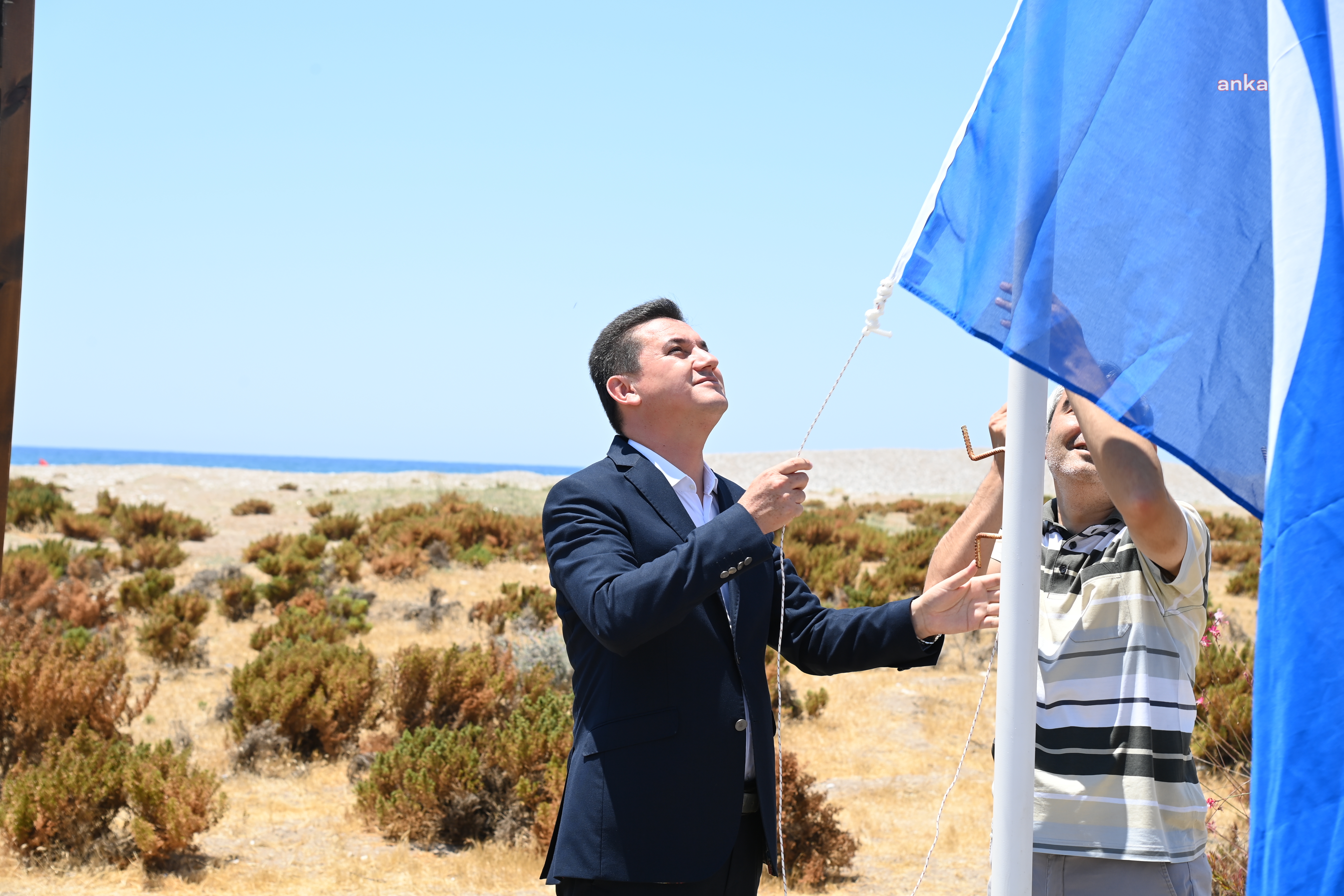 KUMLUCA’DA ÜÇ HALK PLAJI MAVİ BAYRAK DENETİMİNİ BAŞARIYLA GEÇTİ