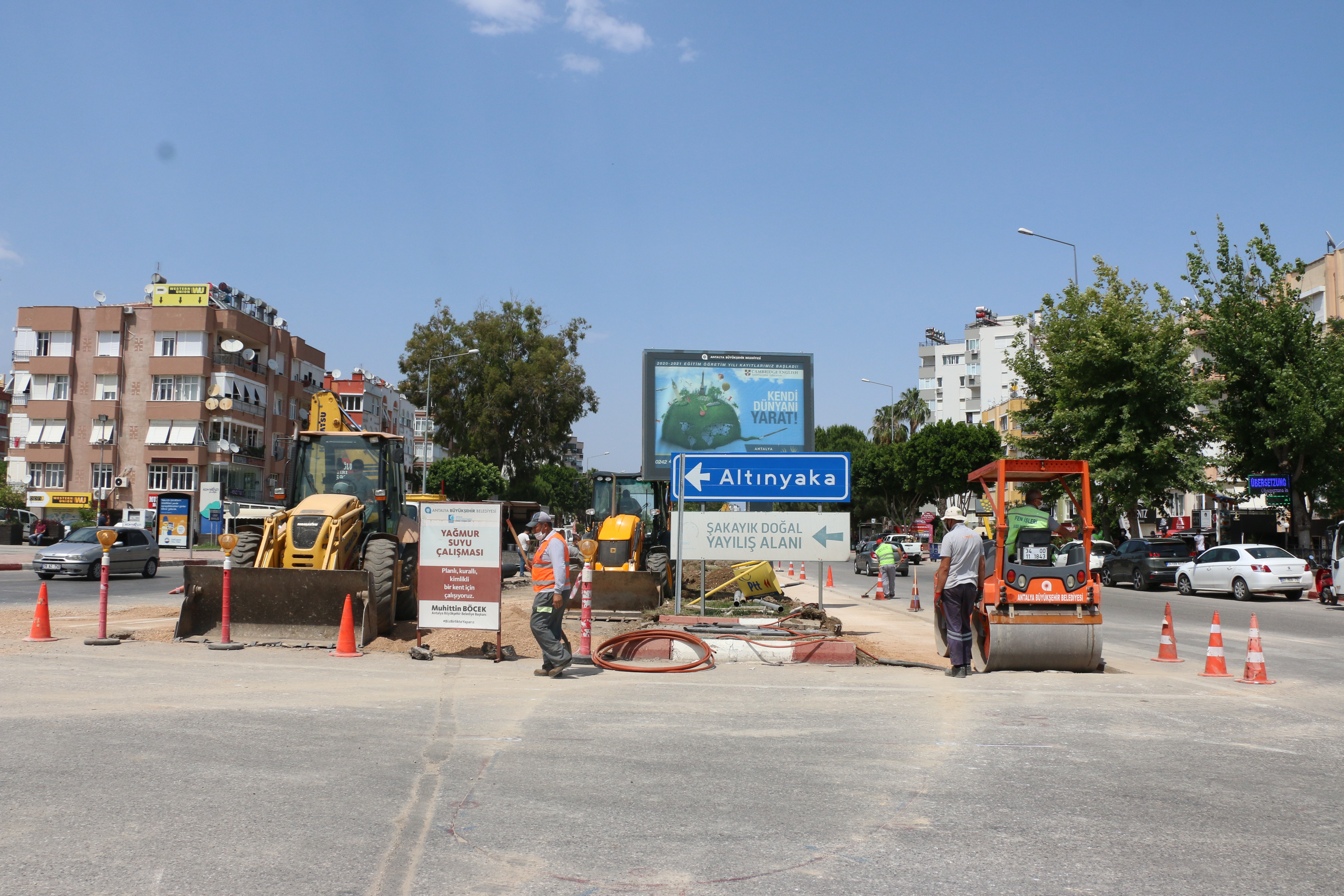 ANTALYA BÜYÜKŞEHİR'DEN TRAFİĞİ RAHATLATAN DOKUNUŞLAR
