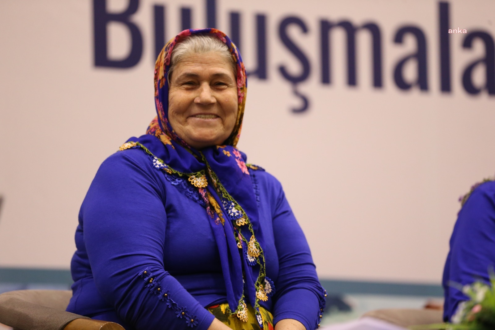 MERKEZEFENDİ'DE TİYATROCU ÜMMİYE TEYZEDEN KEYİFLİ SÖYLEŞİ