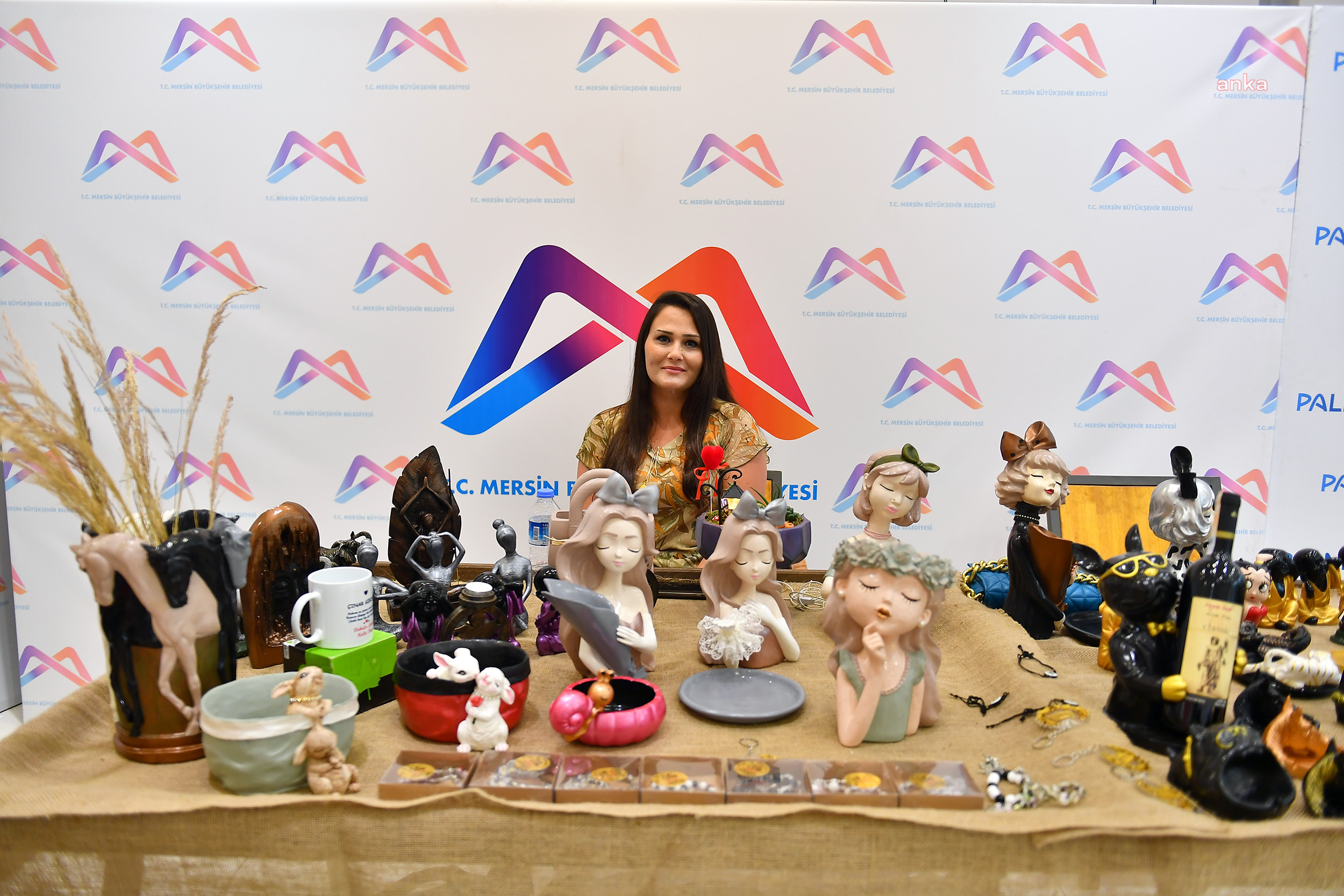 MERSİN BÜYÜKŞEHİR ÜRETİCİ KADIN STANTLARI BABALAR GÜNÜ’NE ÖZEL KURULDU