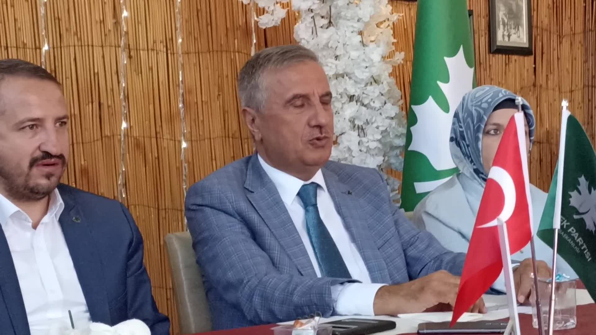ABDULLAH BAŞCI: ÜLKÜCÜLERİN KEMİKLERİ SIZLIYOR