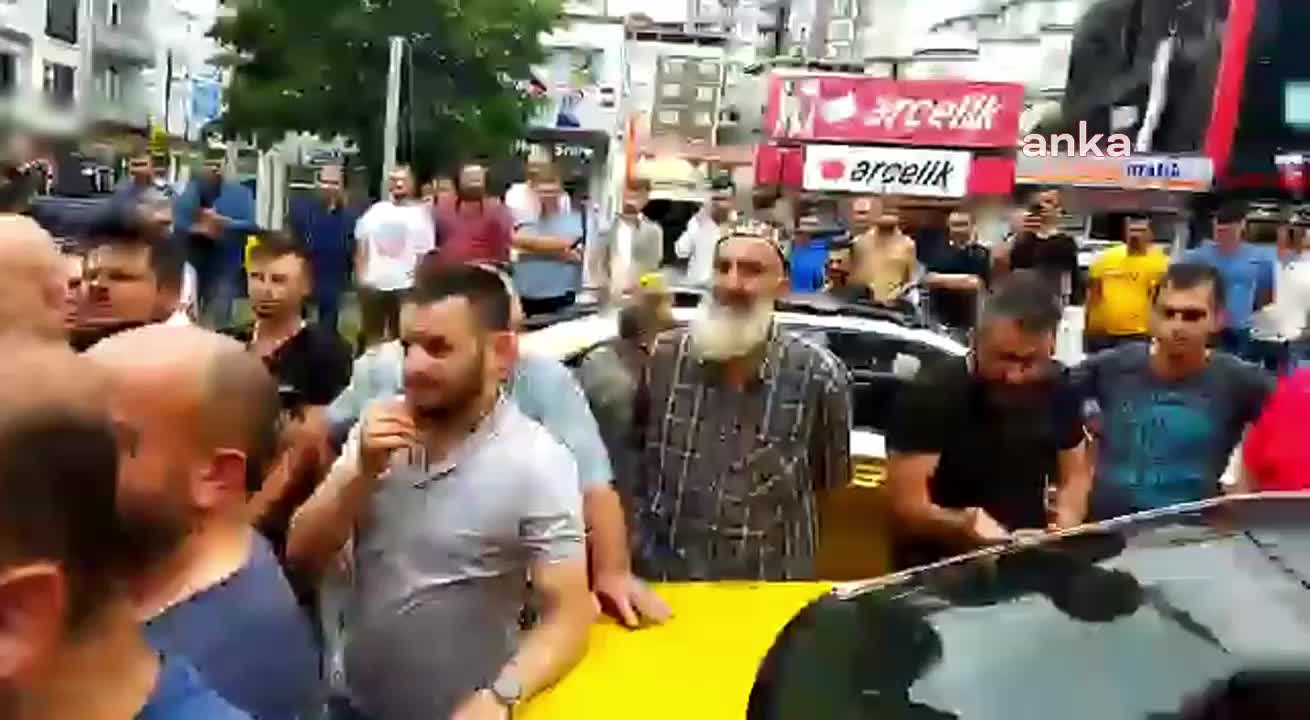 MHP ARDEŞEN İLÇE BAŞKANI'NDAN KONTAK KAPATAN TAKSİCİLERE DESTEK: "ARTIK POZ VERMEYİ BIRAKIN, İCRAAT YAPIN"