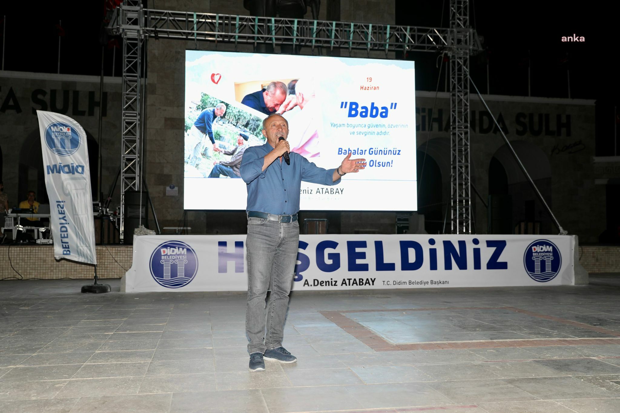 DİDİMLİLER BABALAR GÜNÜ'NÜ AÇIK HAVA SİNEMASI İLE KUTLADI