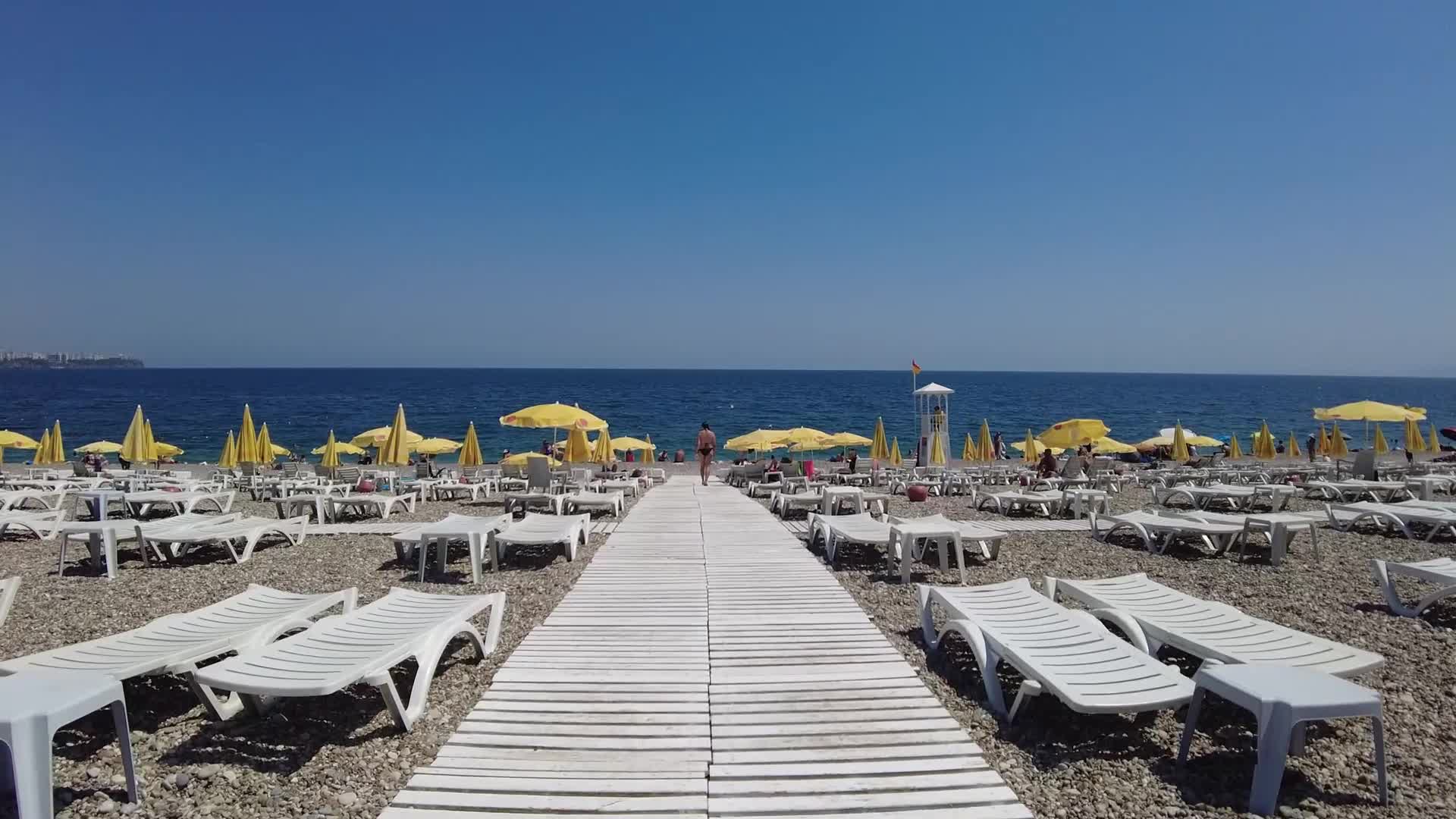 ANTALYA BÜYÜKŞEHİR, EKDAĞ KONYAALTI PLAJI'NI HİZMETE AÇTI