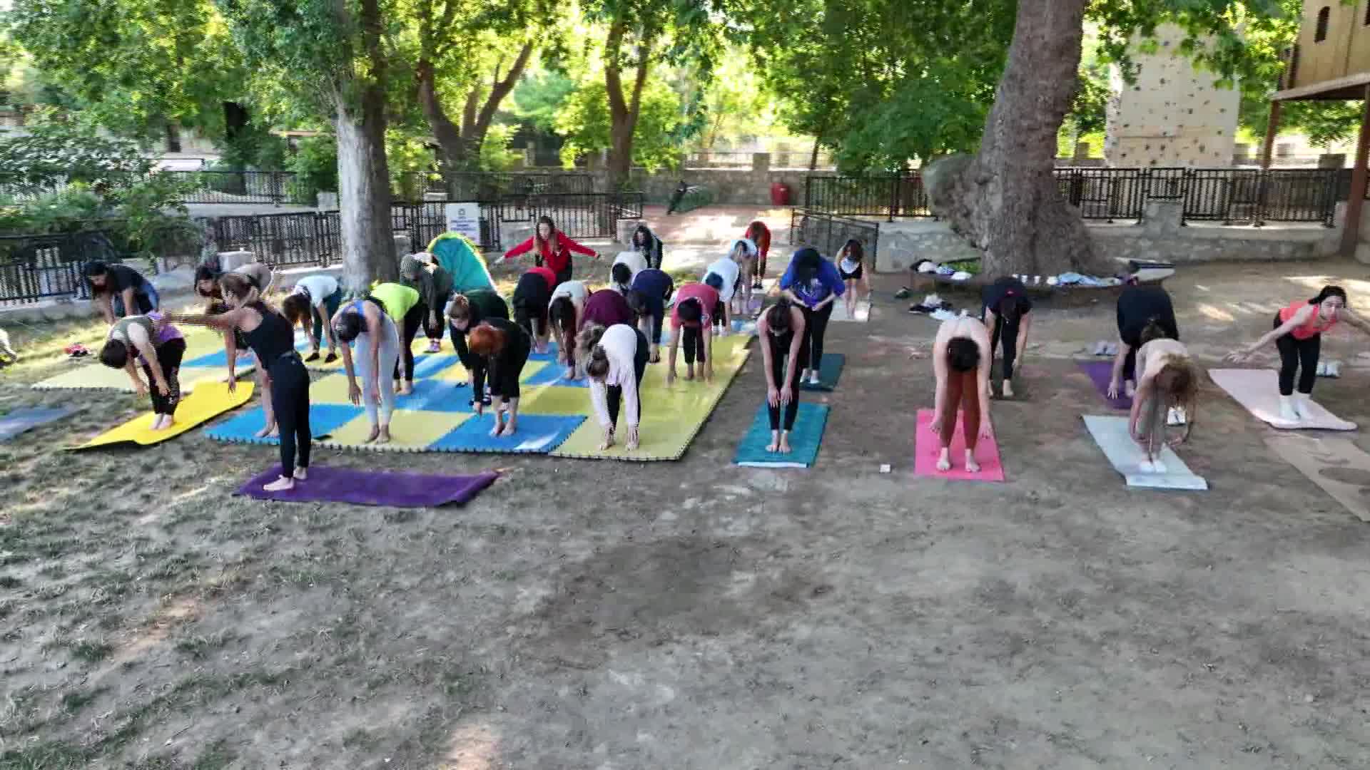 BUCA'DA HEM İNZİVA HEM YOGA