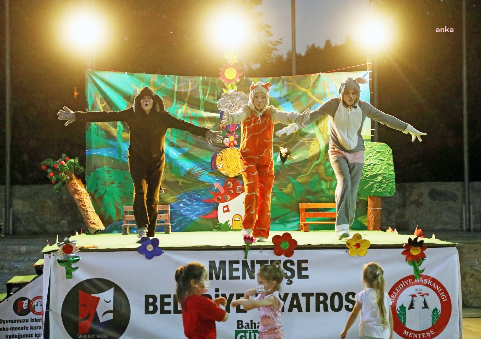 MENTEŞE BELEDİYE TİYATROSU YAZ OYUNLARI BAŞLIYOR