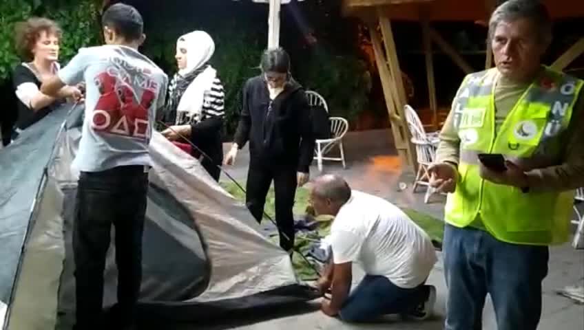 İŞSİZ KALAN TAŞERON İŞÇİLER İÇİN TBMM'YE YÜRÜYEN TÜM KAMU-DER, GÖLBAŞI’NDA ÇADIR KURDU: “İŞÇİLER VE EMEKÇİLER BİRLİK OLSUNLAR”