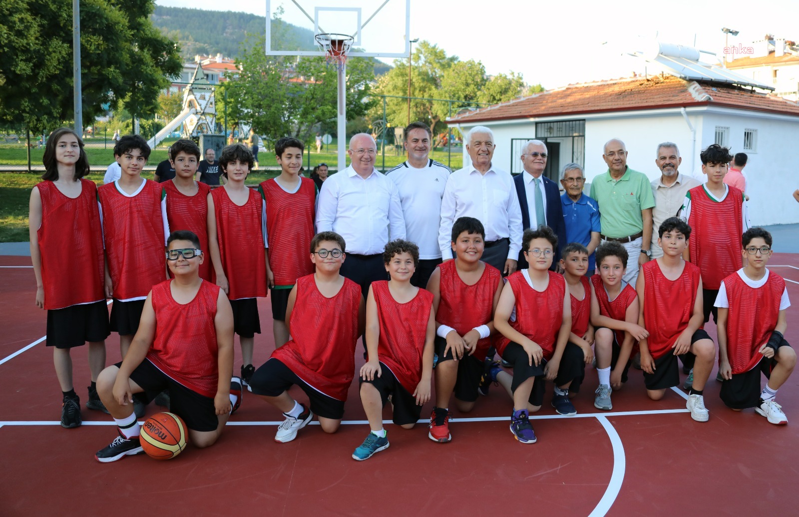 MENTEŞE BELEDİYESİ, ALİ FUAT ÖZGE SPOR KOMPLEKSİ'NİN AÇILIŞINI YAPTI