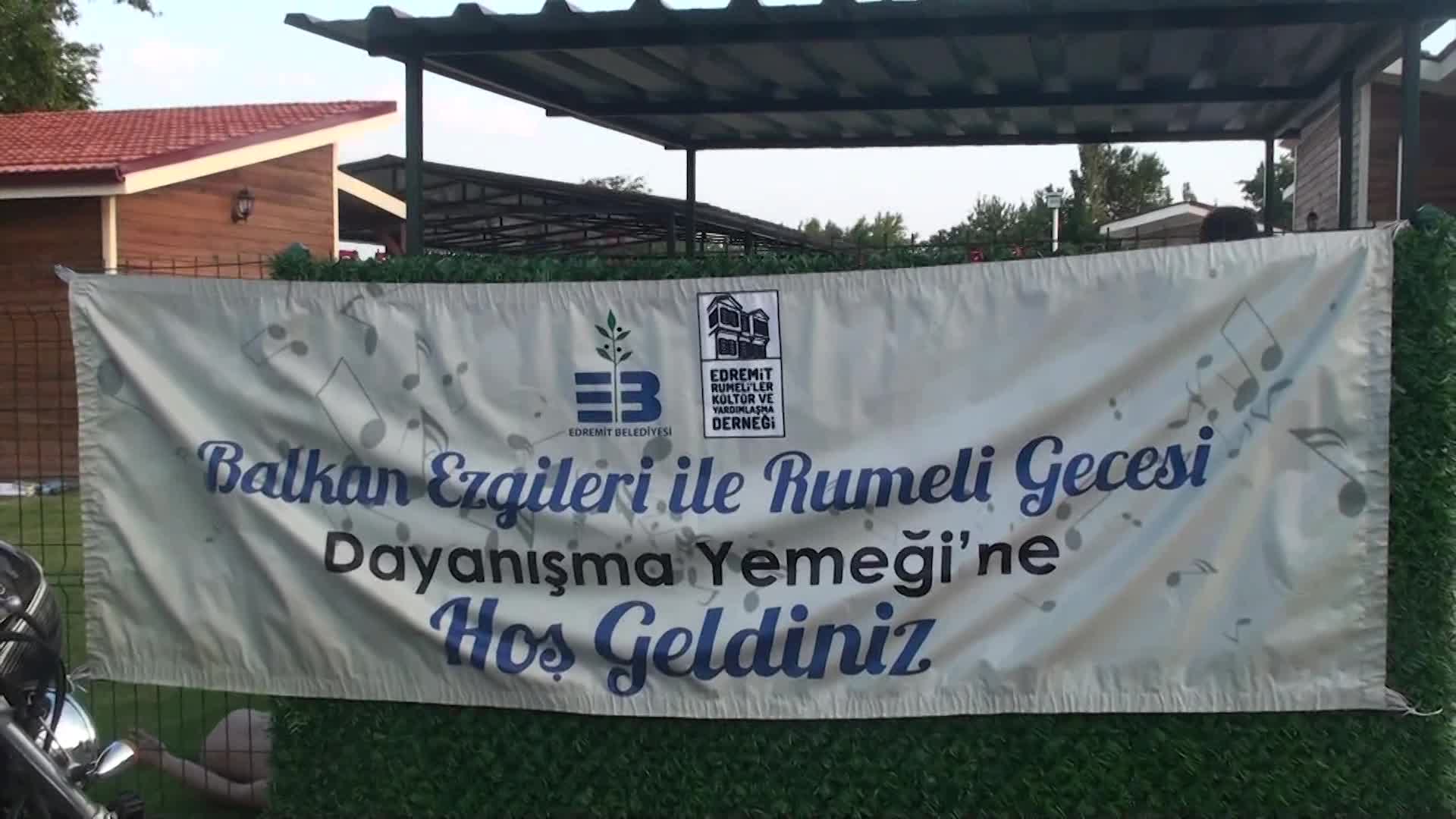 EDREMİT’TE BALKAN EZGİLERİYLE RUMELİ GECESİ