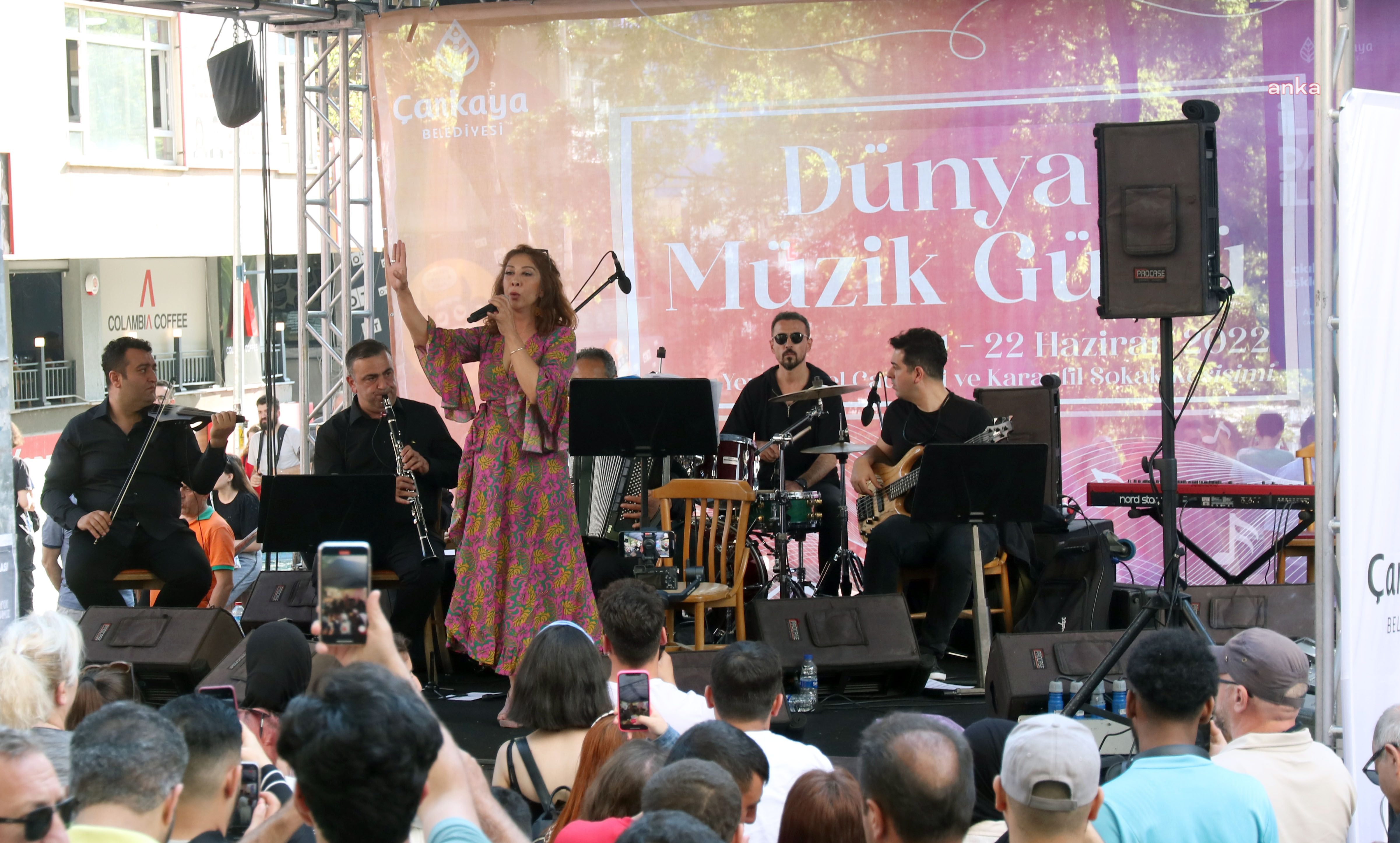 ÇANKAYA'DA EN UZUN GÜN MÜZİKLE KUTLANDI