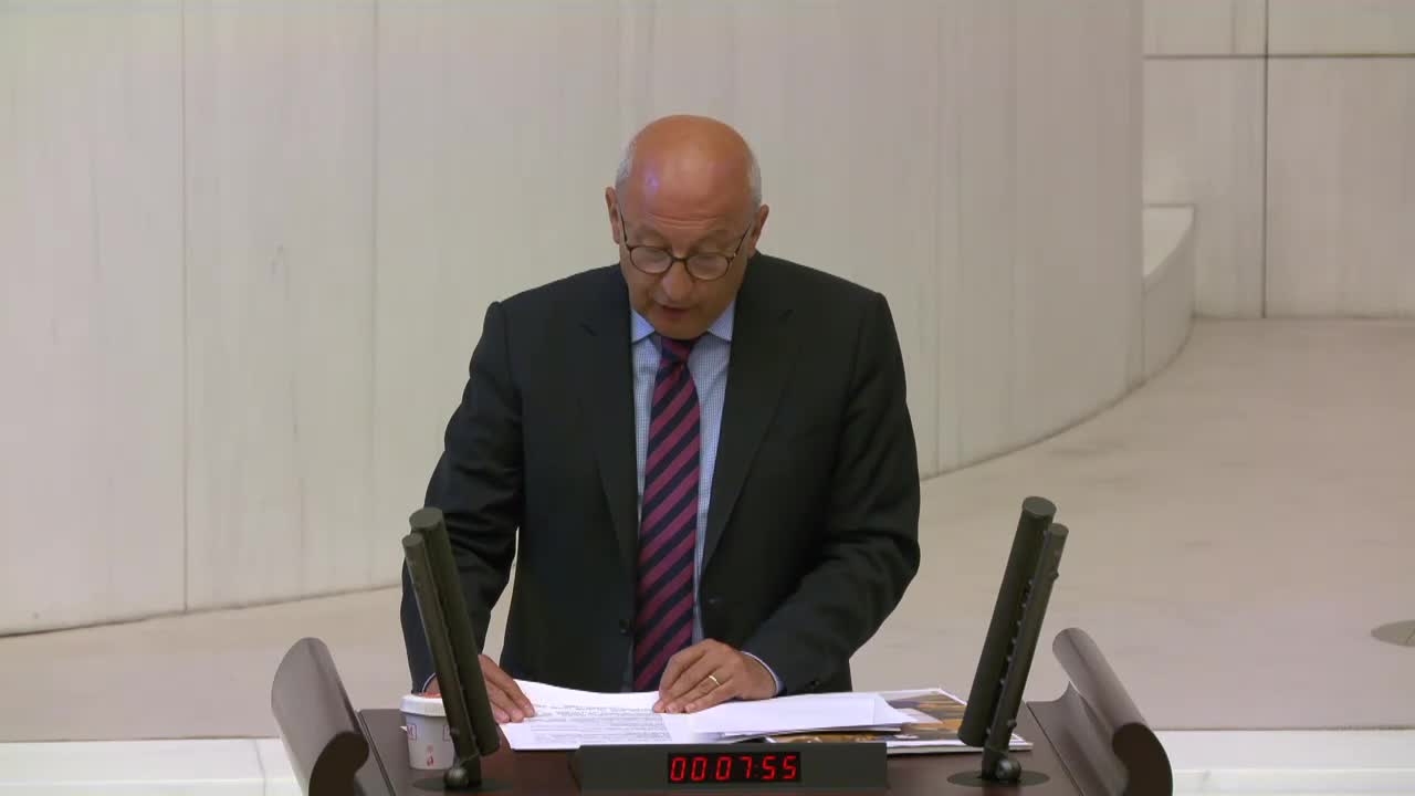 UTKU ÇAKIRÖZER'DEN ERDOĞAN'A 'SUUDİ PRENS' TEPKİSİ: "BU DÖNÜŞ NEYİN KARŞILIĞINDA? TABİİ Kİ YEŞİL DOLARLAR MİLYONLUK SWAPLAR KARŞILIĞINDA"