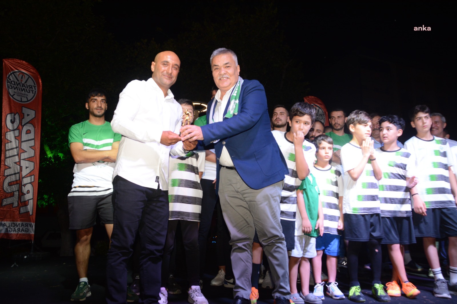 TORBALI BELEDİYE BAŞKANI TEKİN’DEN AYRANCILAR’A ŞAMPİYONLUK HEDİYESİ