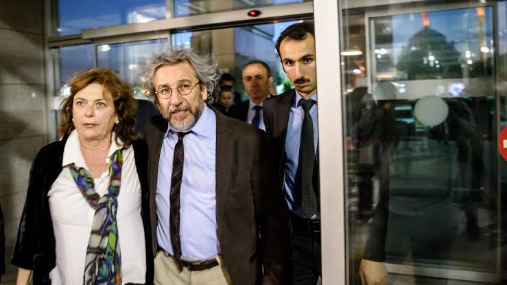 CAN DÜNDAR’IN EŞİ DİLEK DÜNDAR HAKKINDA YAKALAMA KARARI ÇIKARILDI