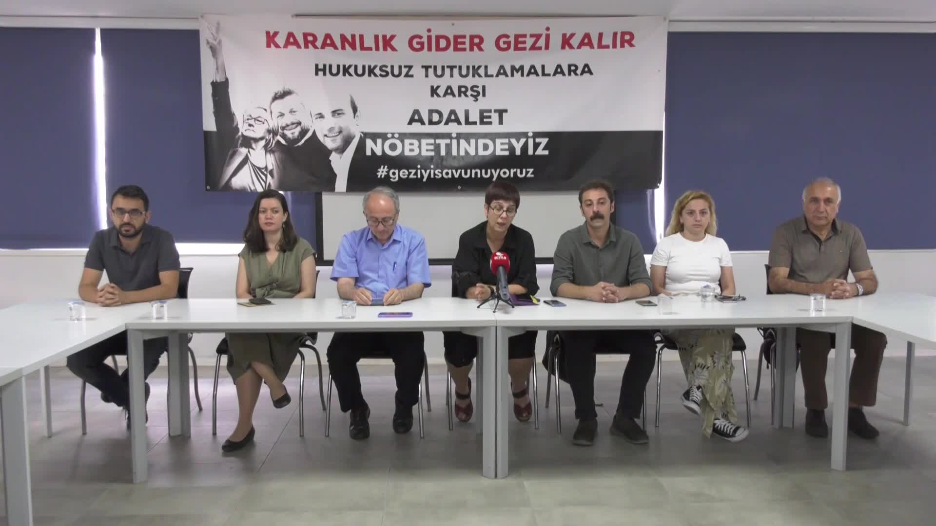 MESLEK ODALARI, ADALET NÖBETİ'NİN 60. GÜNÜNDE GEZİ TUTUKLULARI İÇİN ÇAĞRI YAPTI: "ARKADAŞLARIMIZ SERBEST BIRAKILSIN"